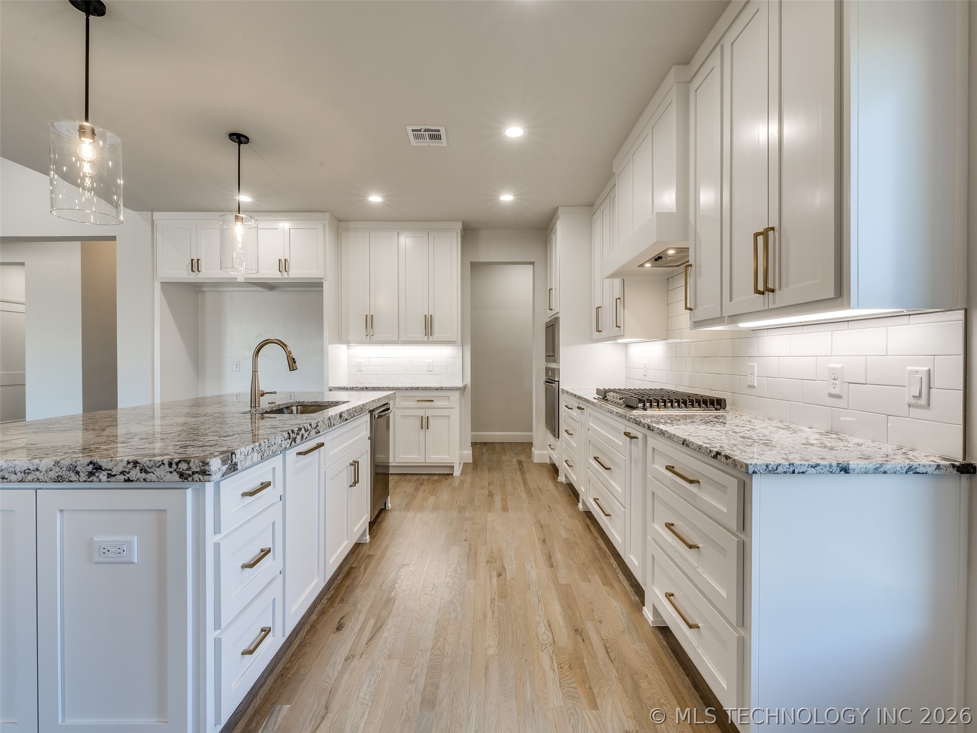 17827 S 48th East Avenue Property Photo 27