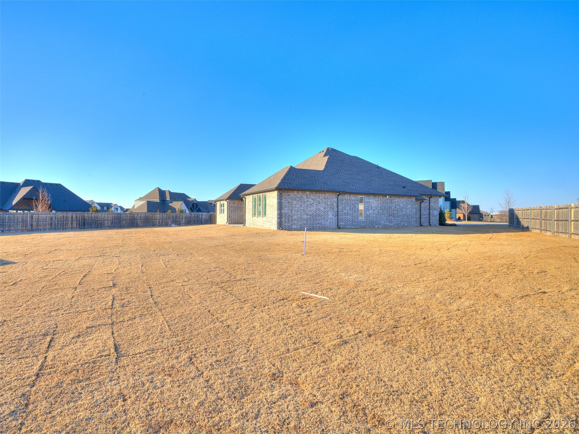 17826 S 48th East Avenue Property Photo 4