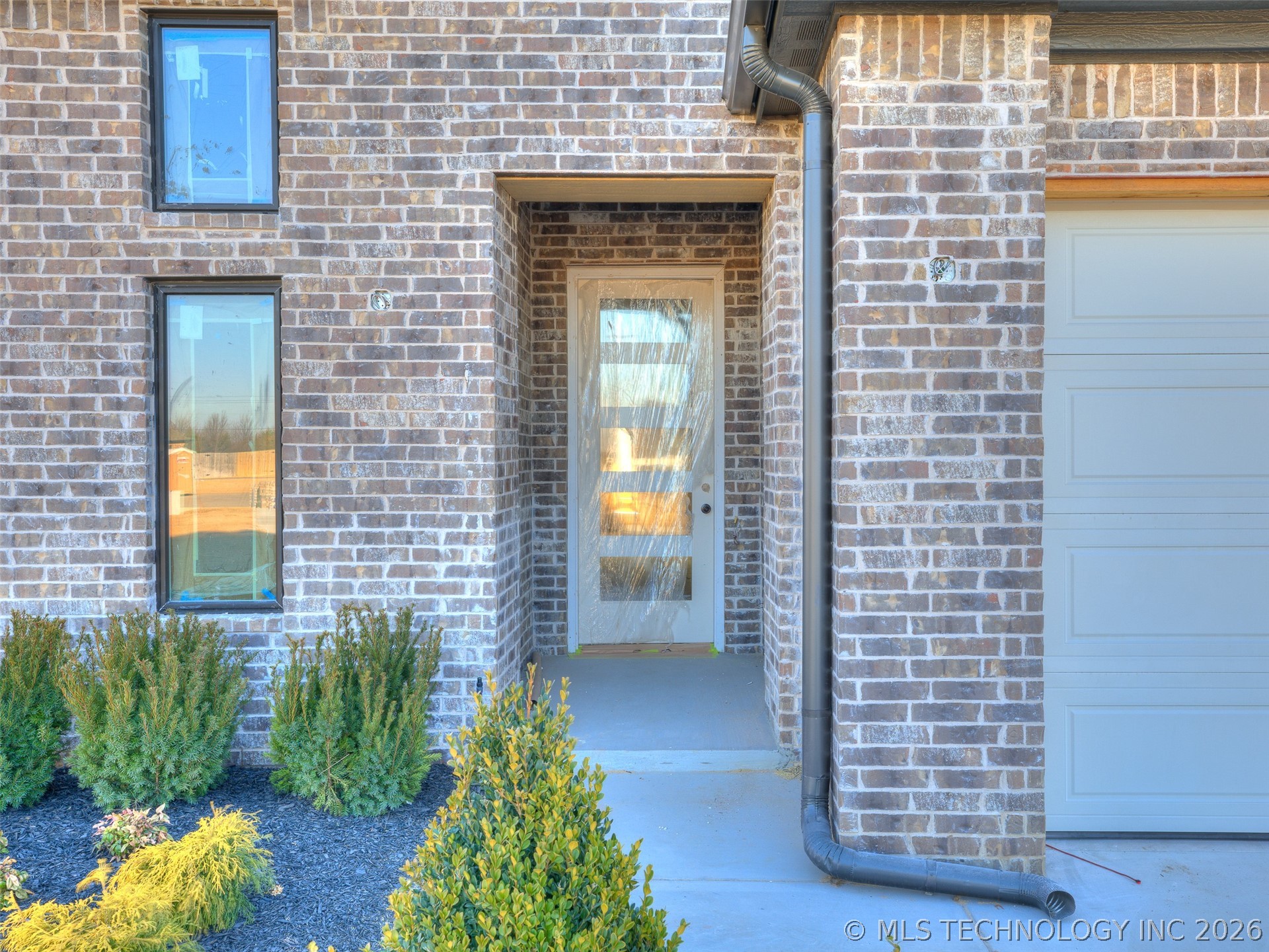 17826 S 48th East Avenue Property Photo 8