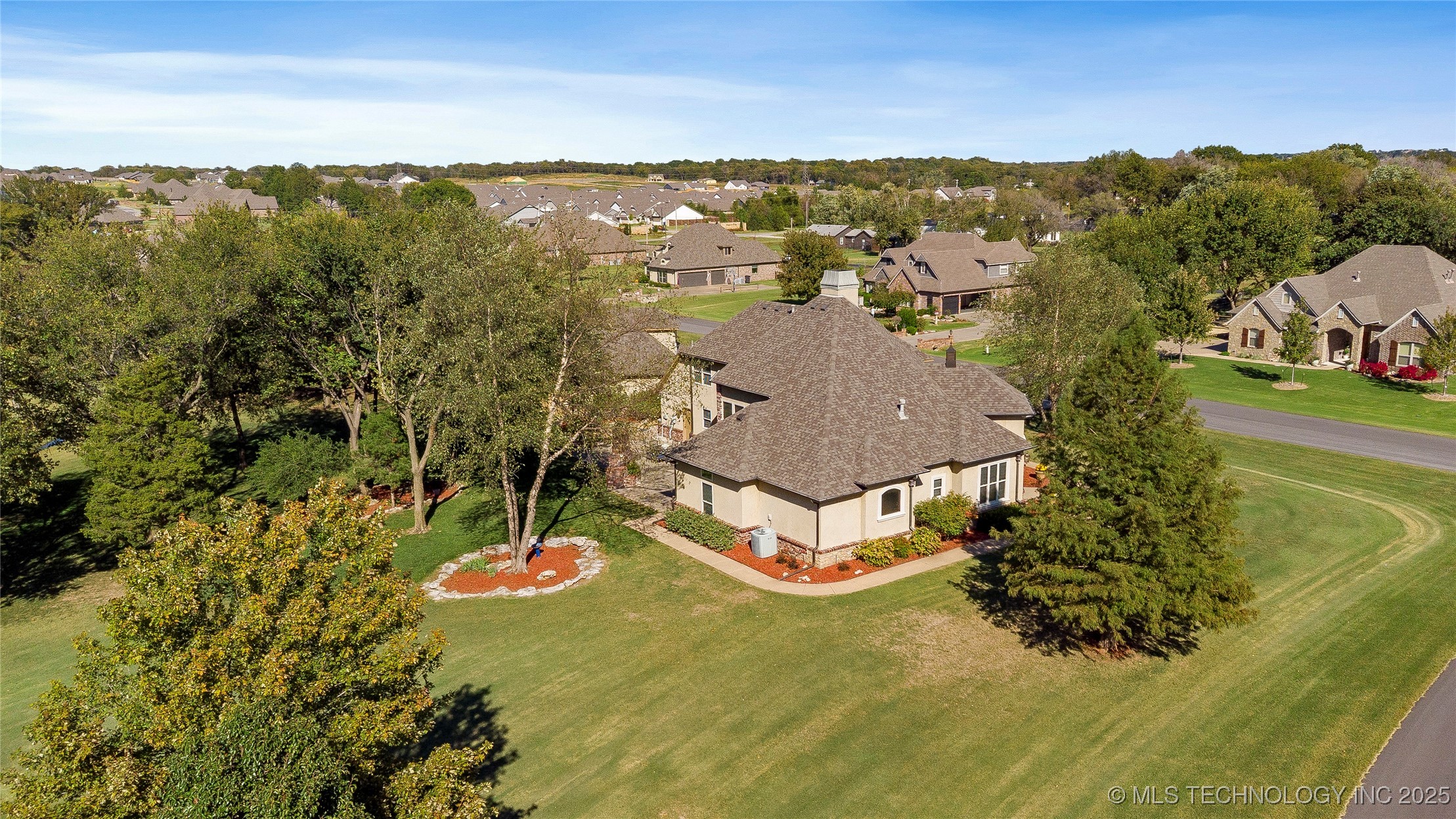 8350 N 72nd East Avenue Property Photo 3