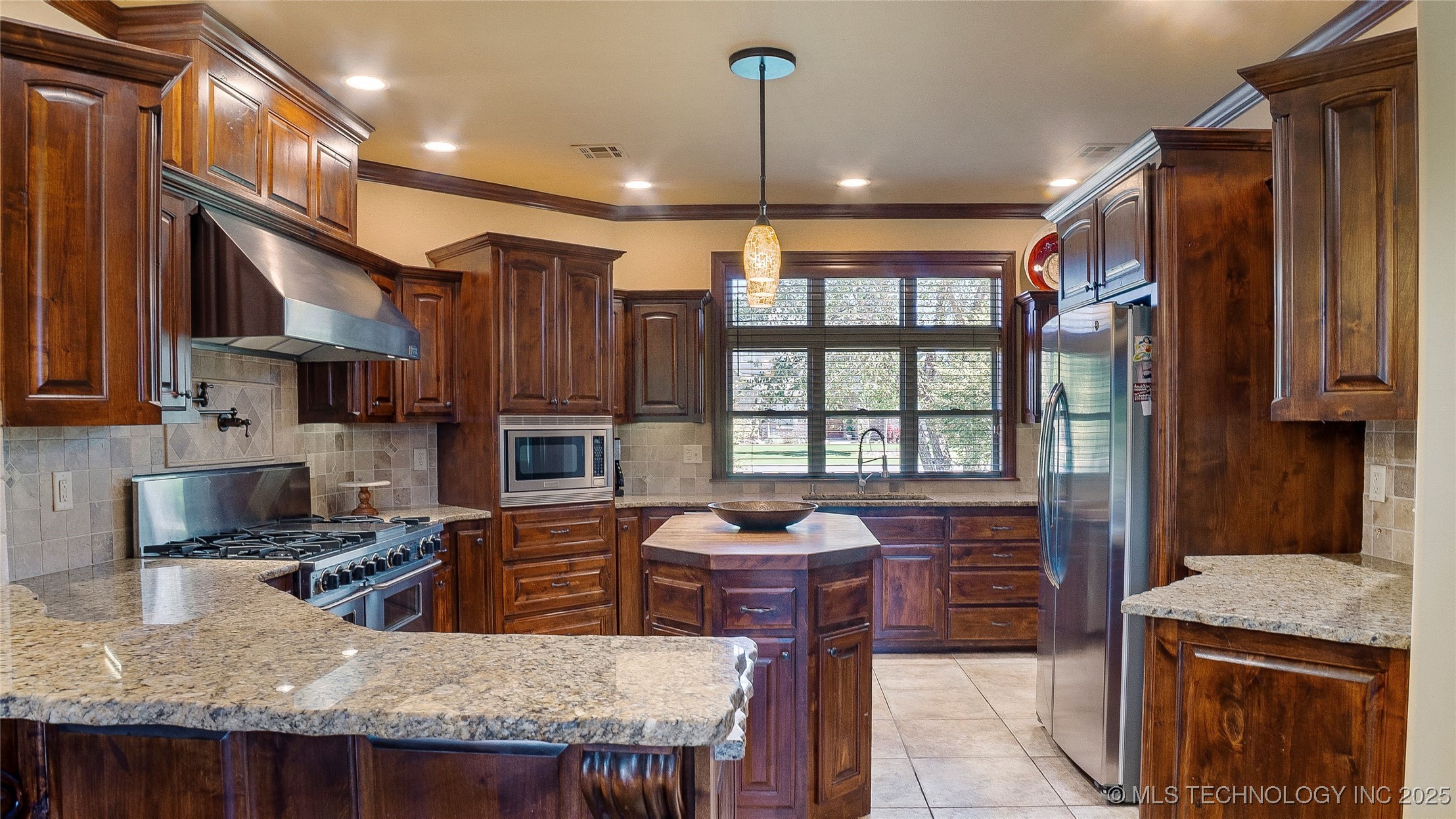 8350 N 72nd East Avenue Property Photo 12