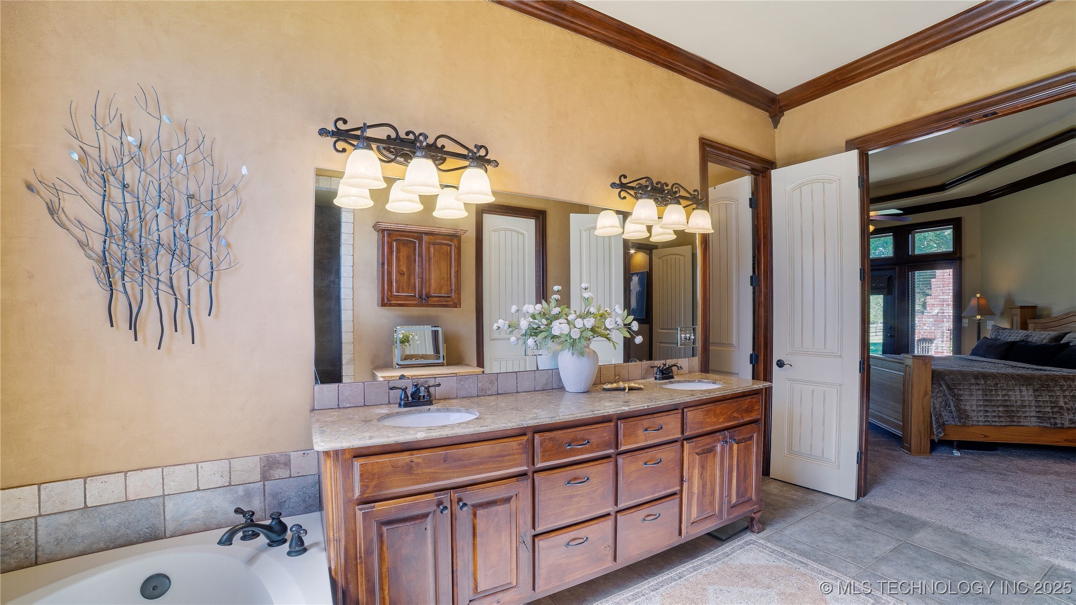 8350 N 72nd East Avenue Property Photo 28