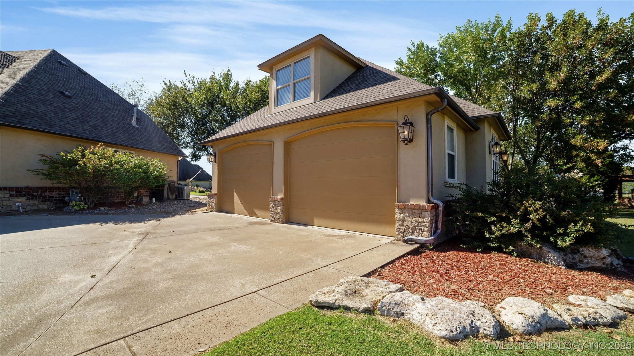 8350 N 72nd East Avenue Property Photo 49