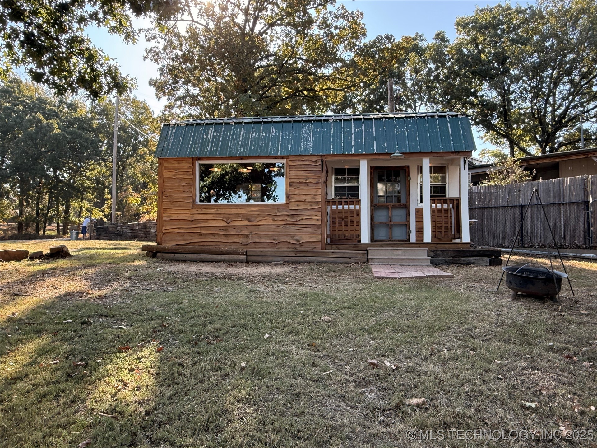 4180 Road Property Photo 2