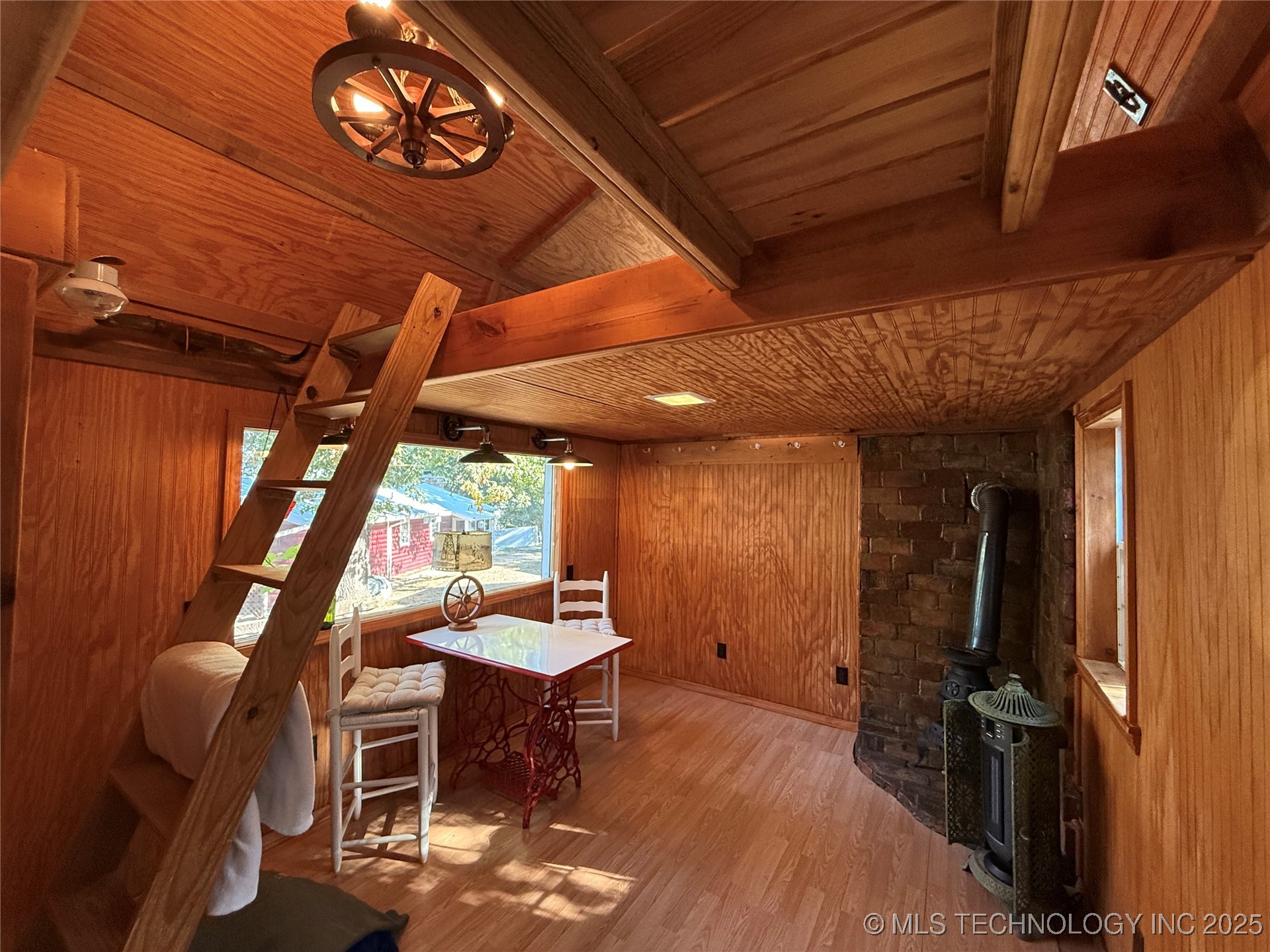 4180 Road Property Photo 6