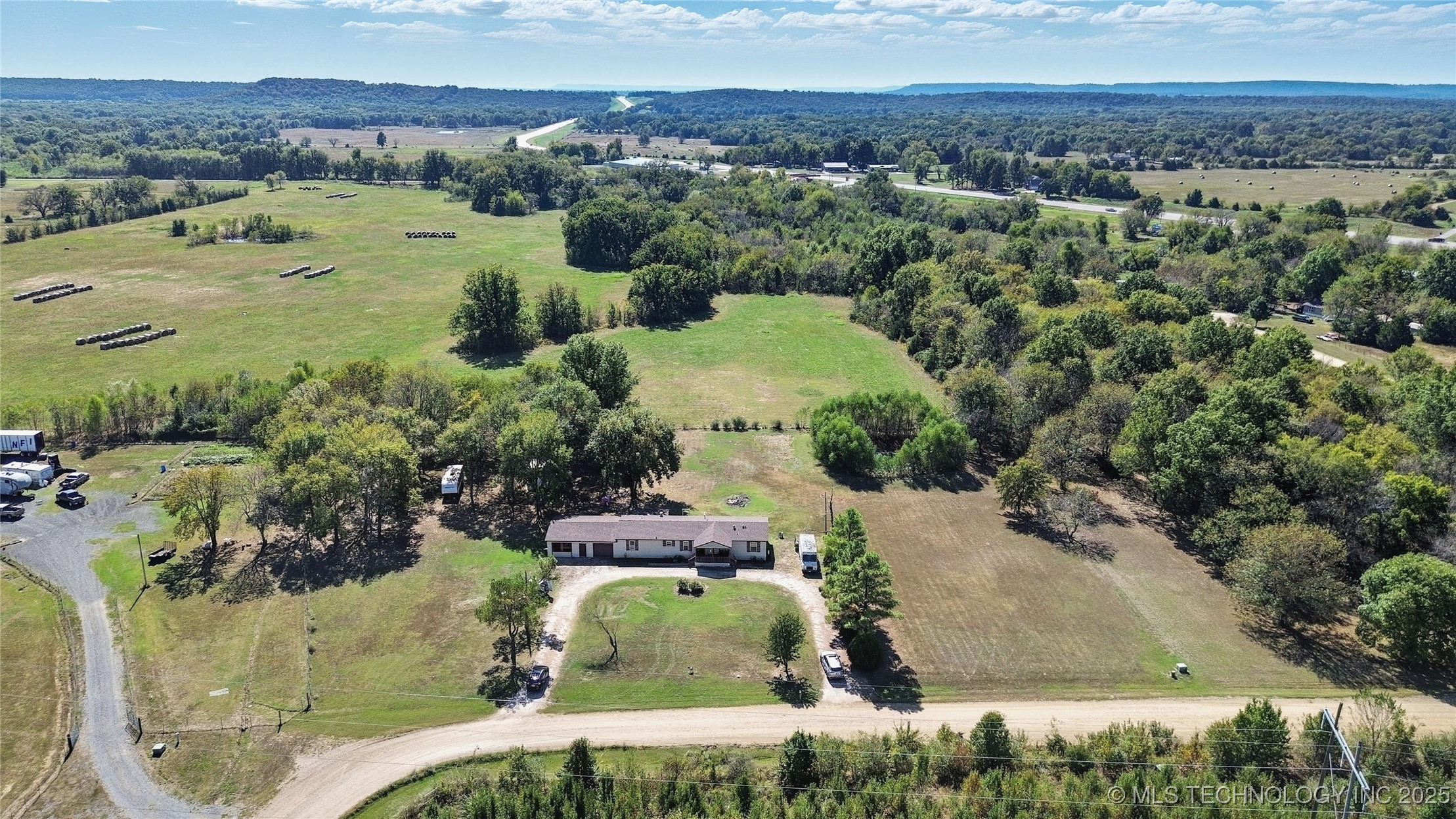 4073 E 128th Street S Property Photo 3