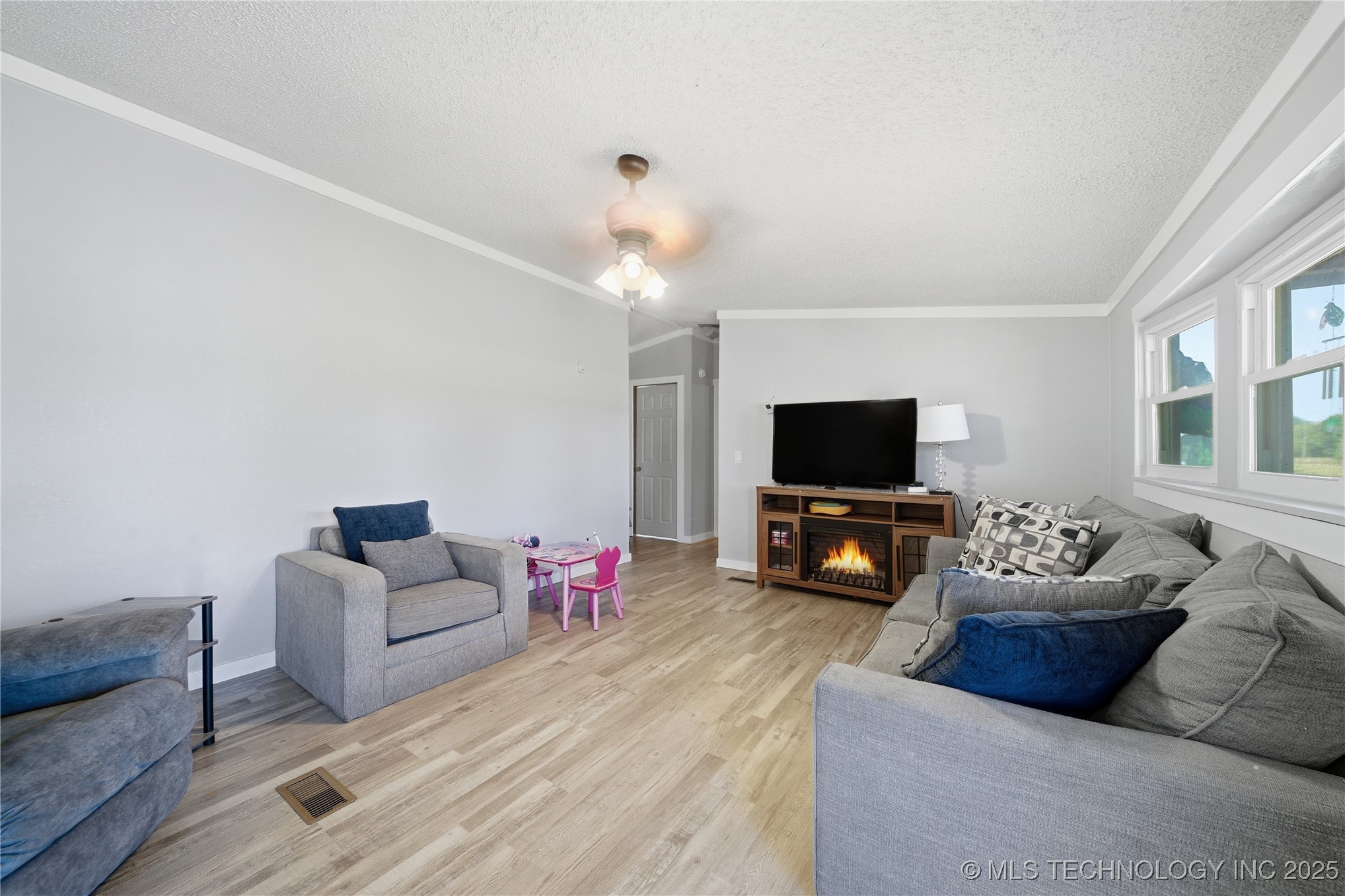 4073 E 128th Street S Property Photo 4