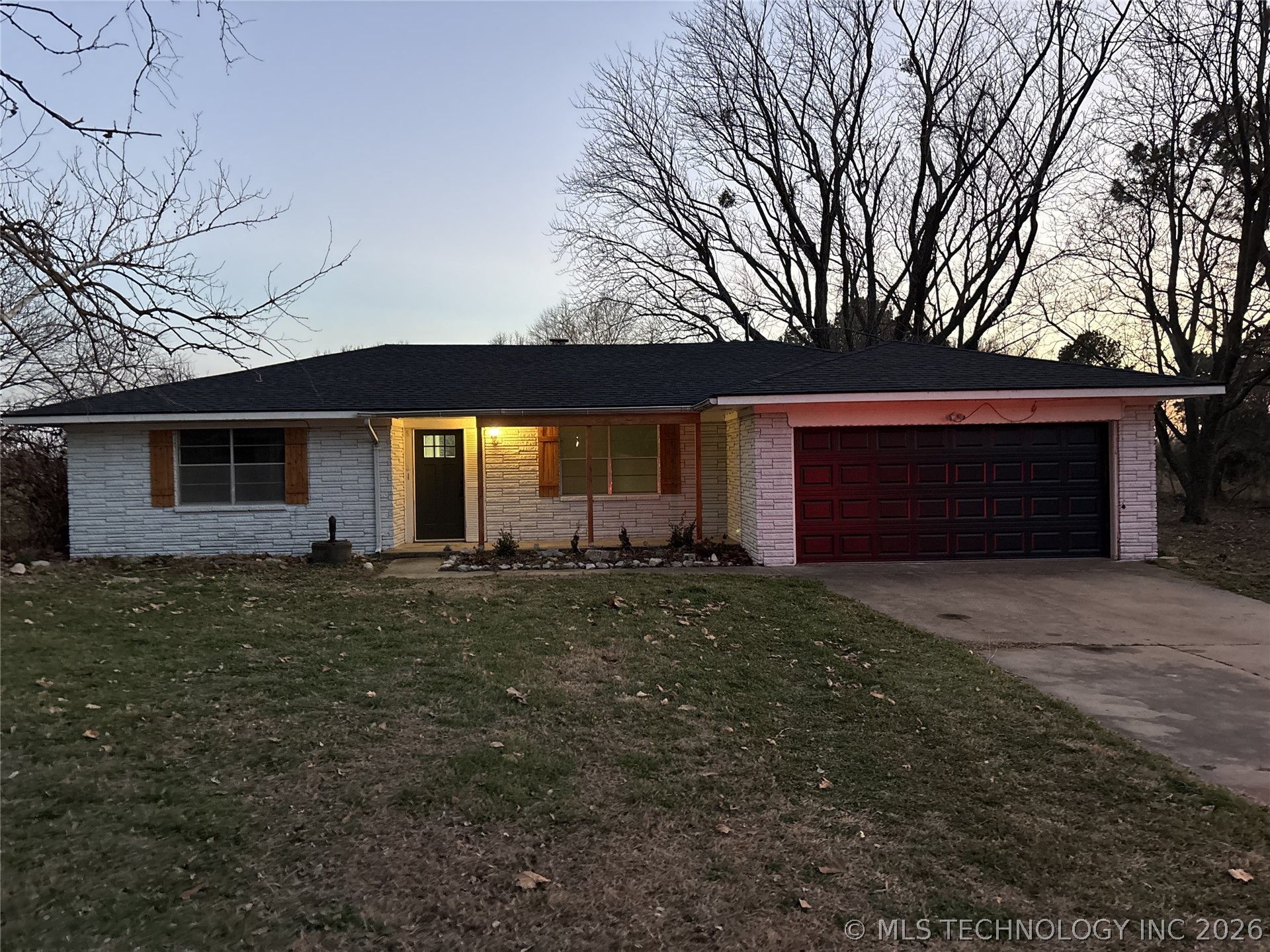 9865 County Road 1545 Property Photo 1