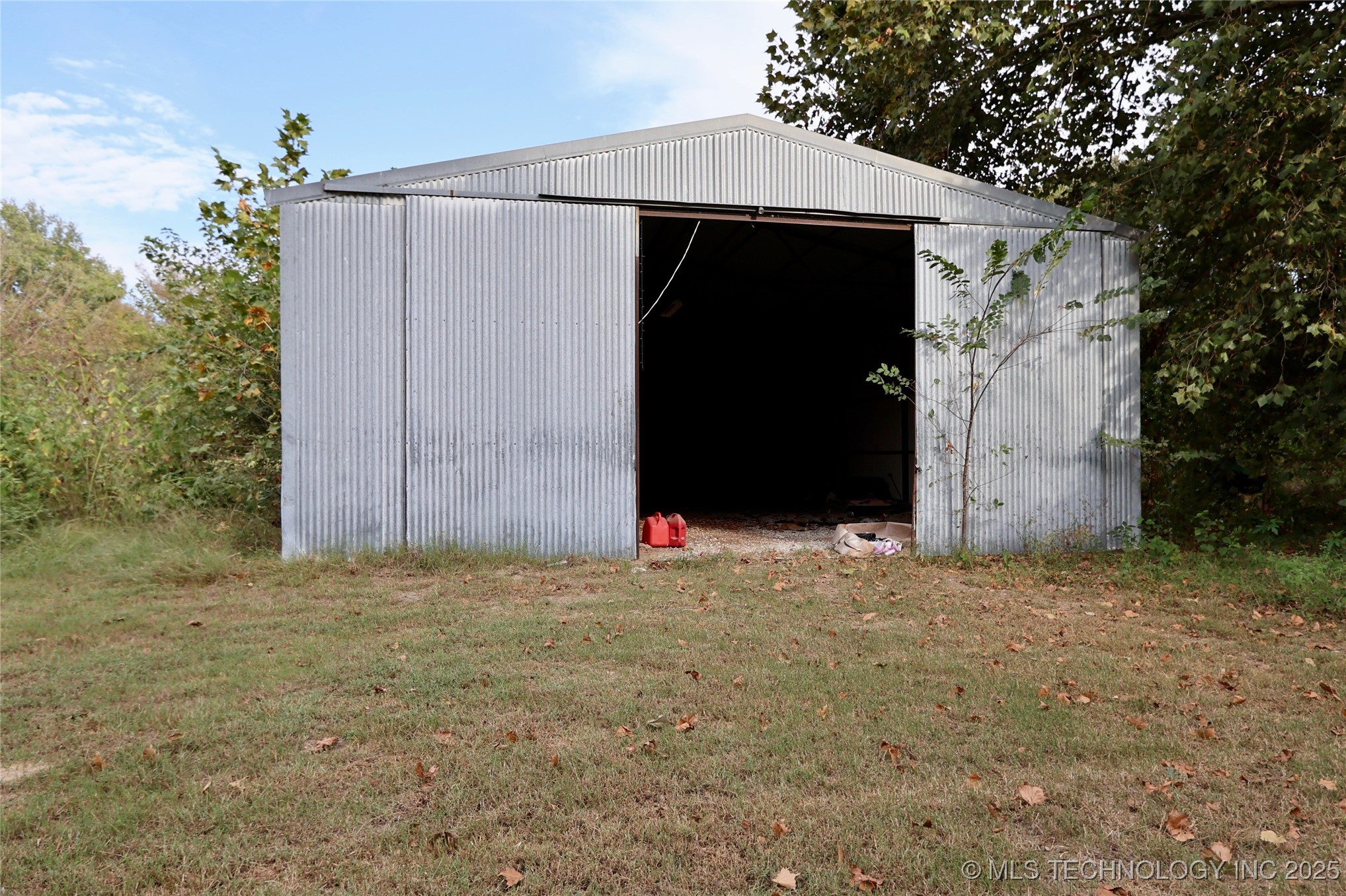 9865 County Road 1545 Property Photo 4