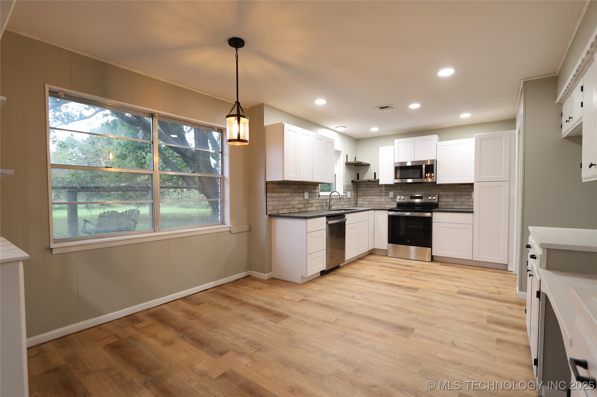 9865 County Road 1545 Property Photo 25