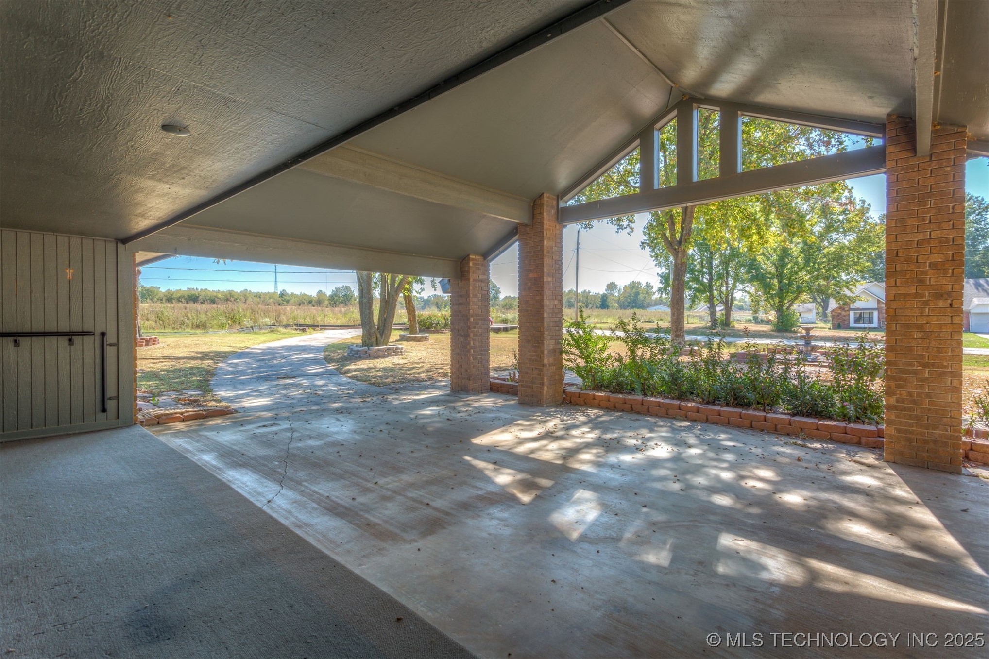 28059 E 119th Street S Property Photo 5