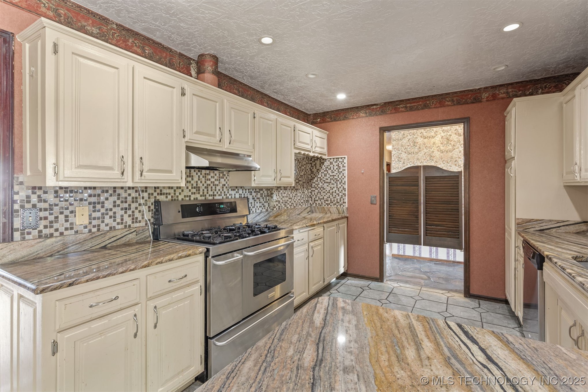 28059 E 119th Street S Property Photo 13