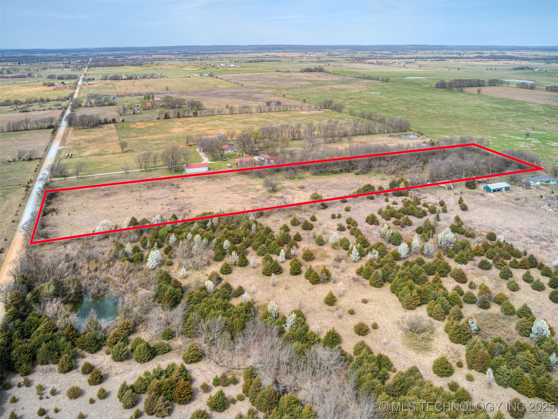 E 360 Road Property Photo 2