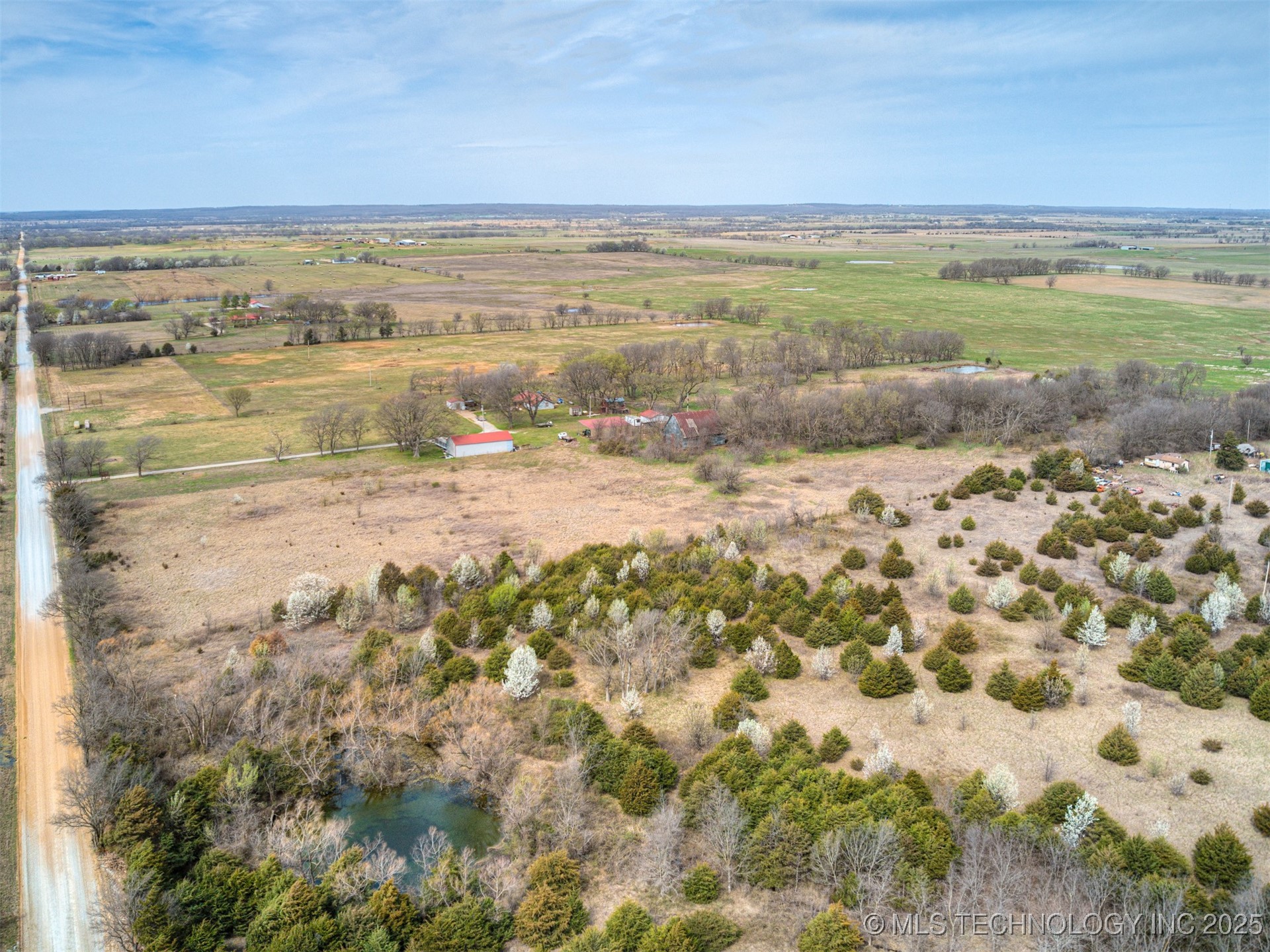 E 360 Road Property Photo 7