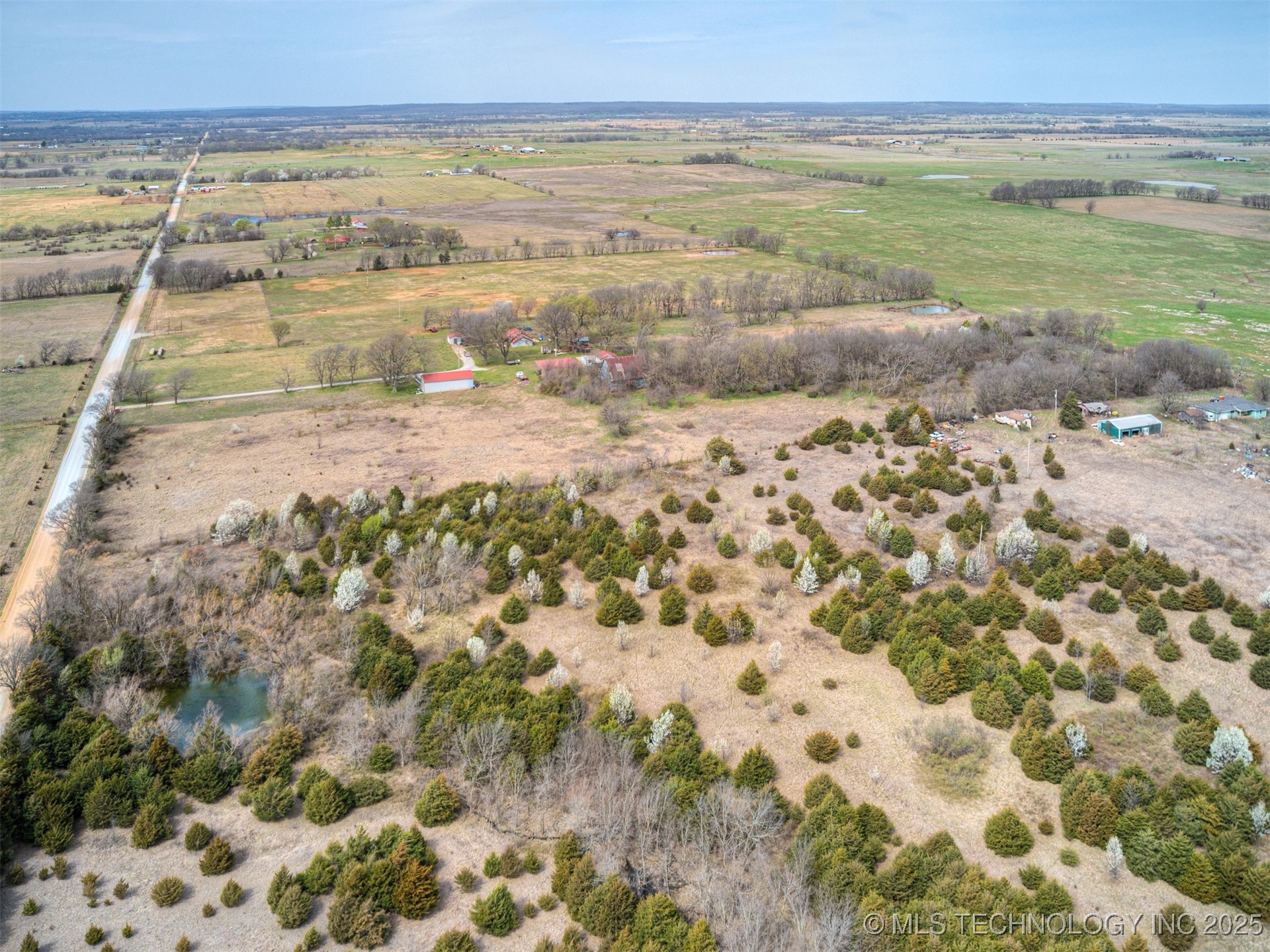 E 360 Road Property Photo 8