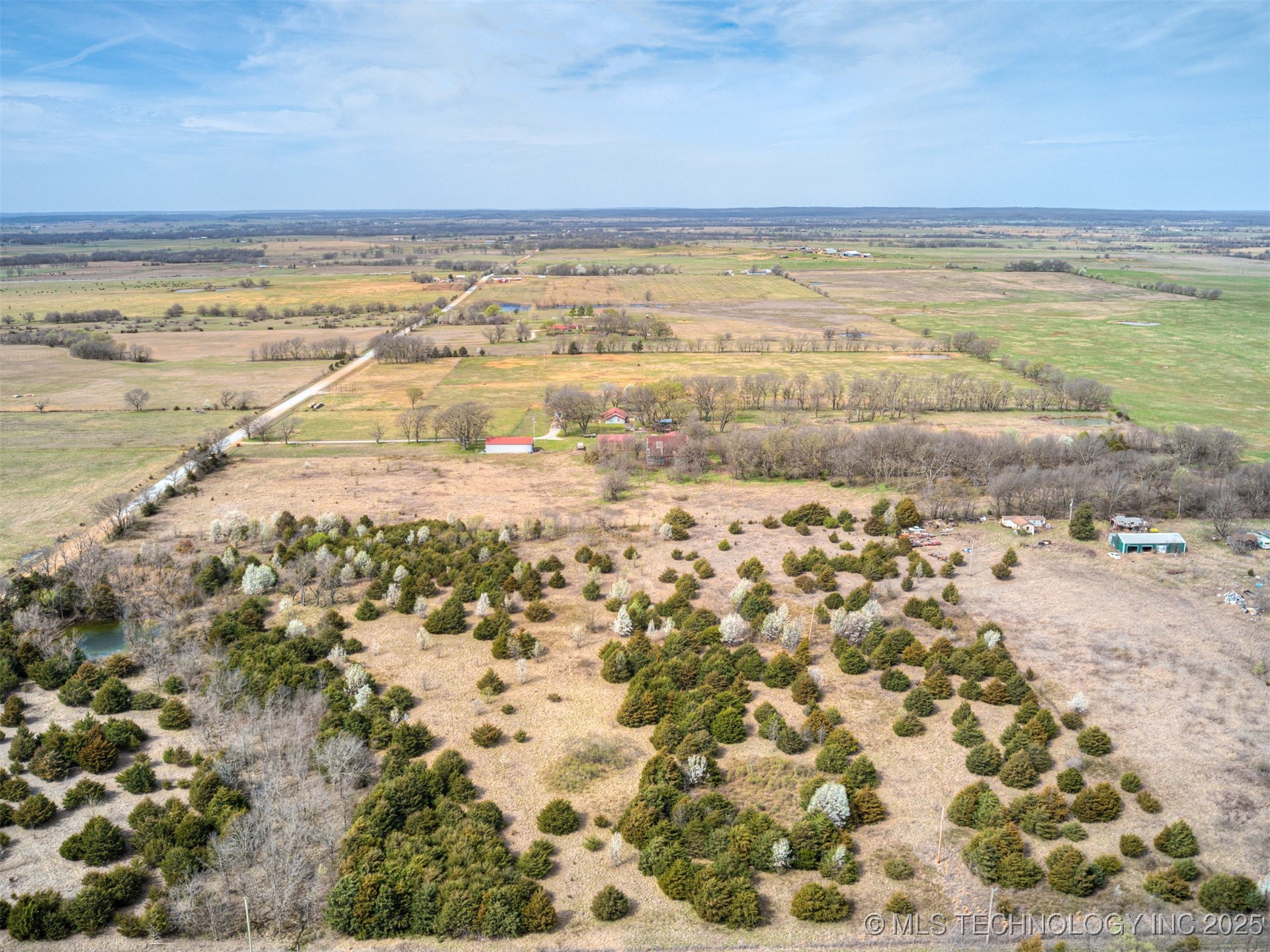 E 360 Road Property Photo 9