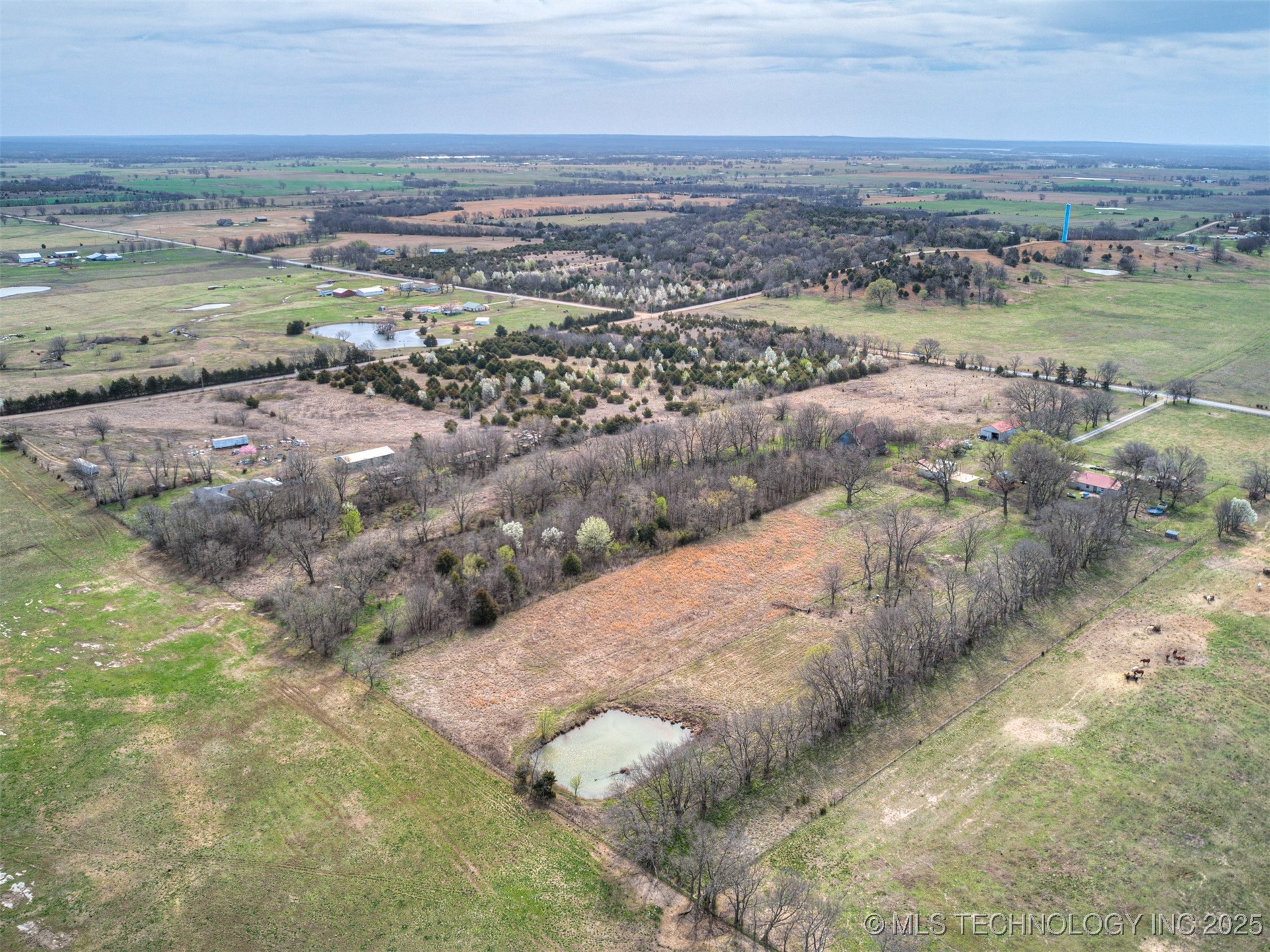 E 360 Road Property Photo 10