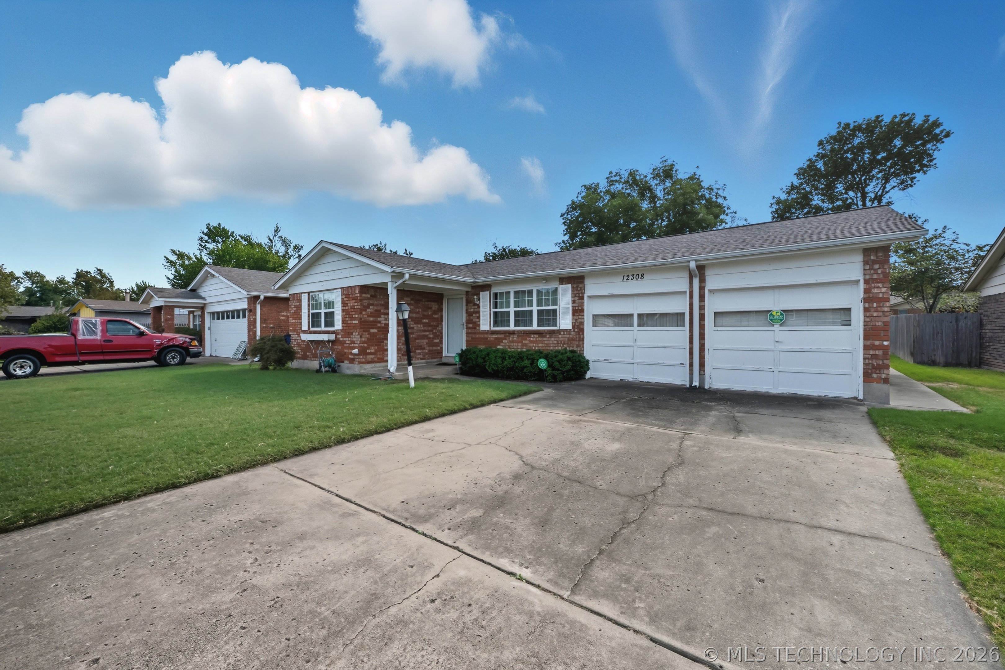 12308 E 18th Street Property Photo 3