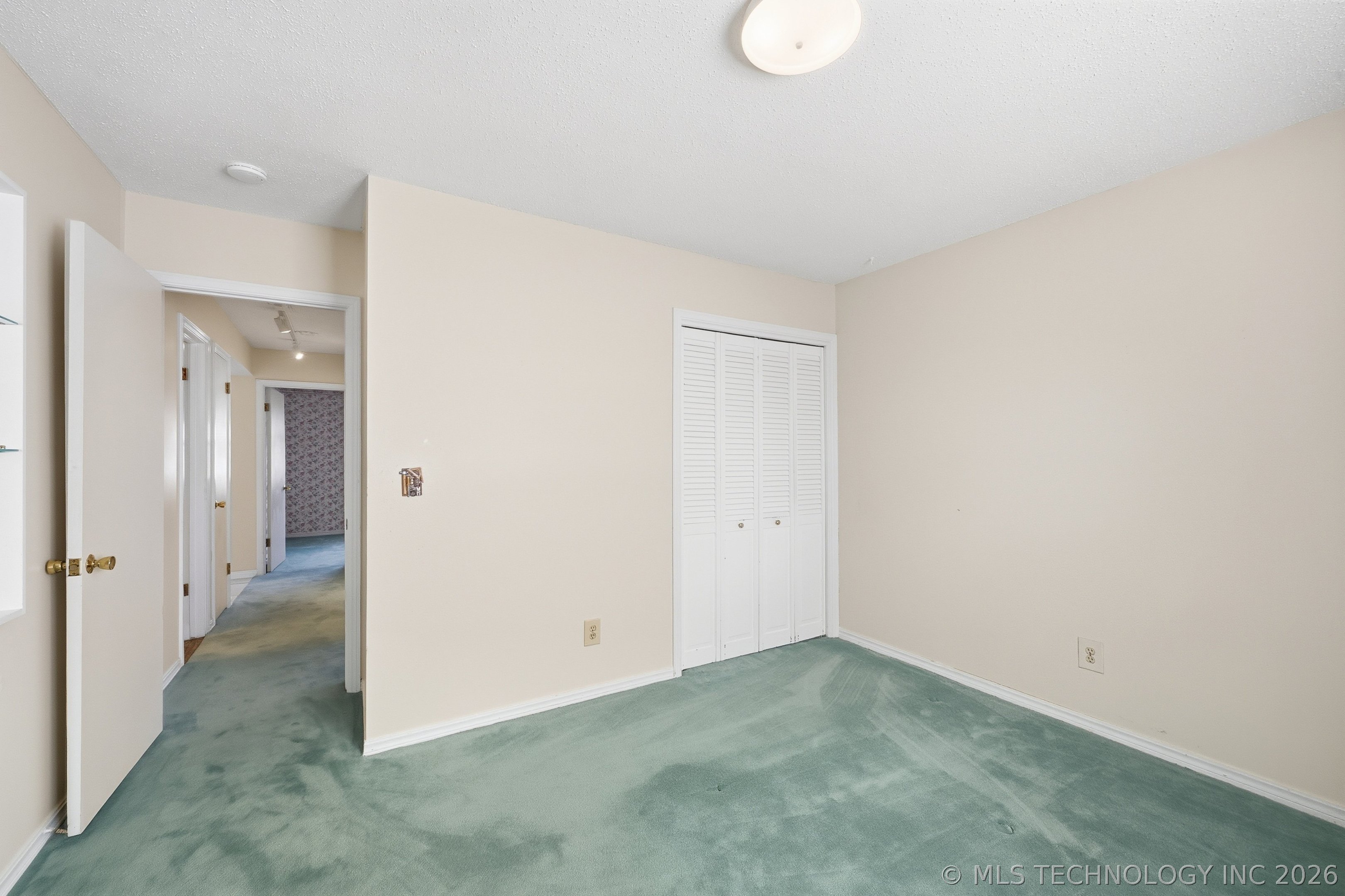 12308 E 18th Street Property Photo 6