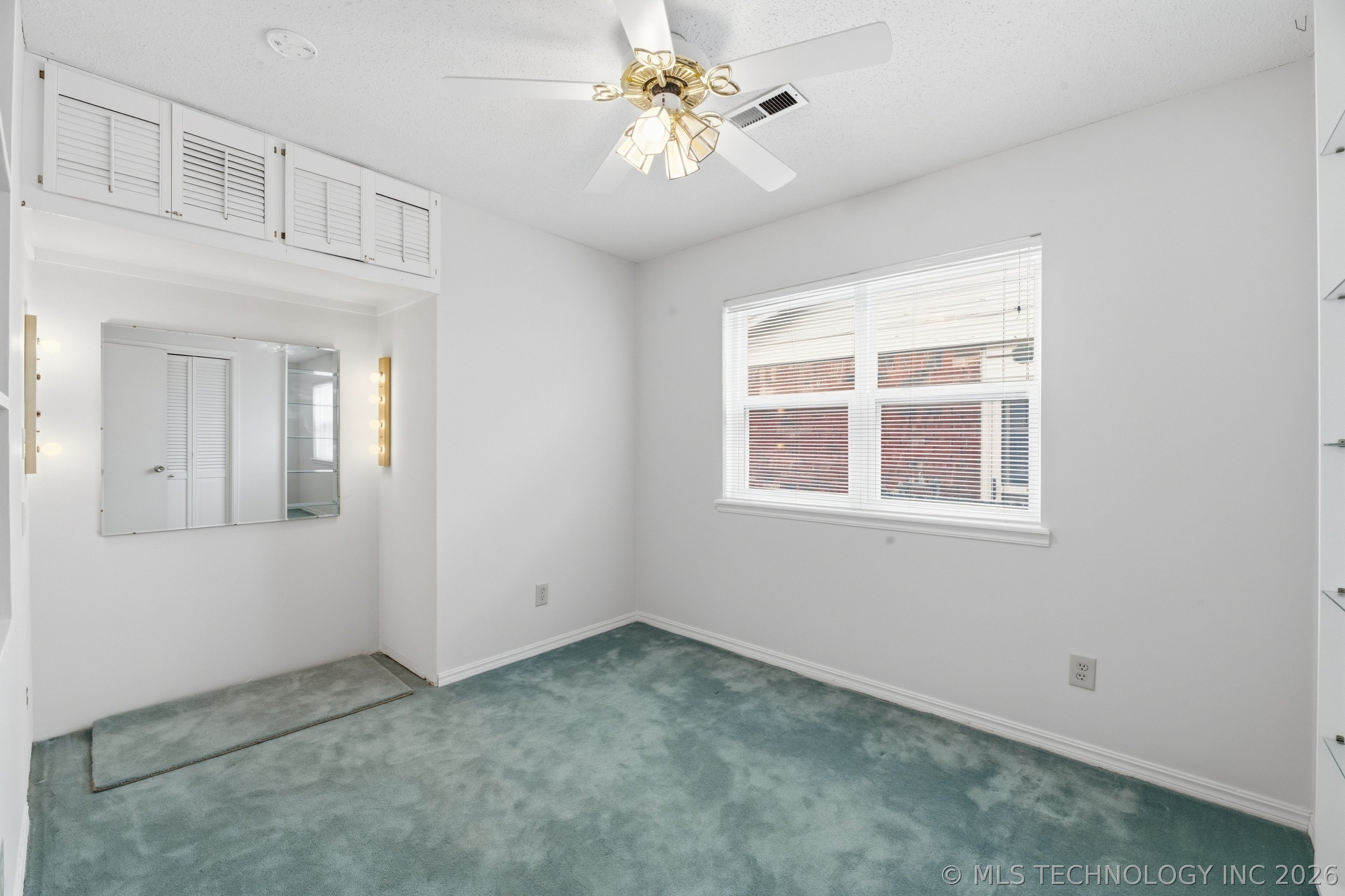 12308 E 18th Street Property Photo 8