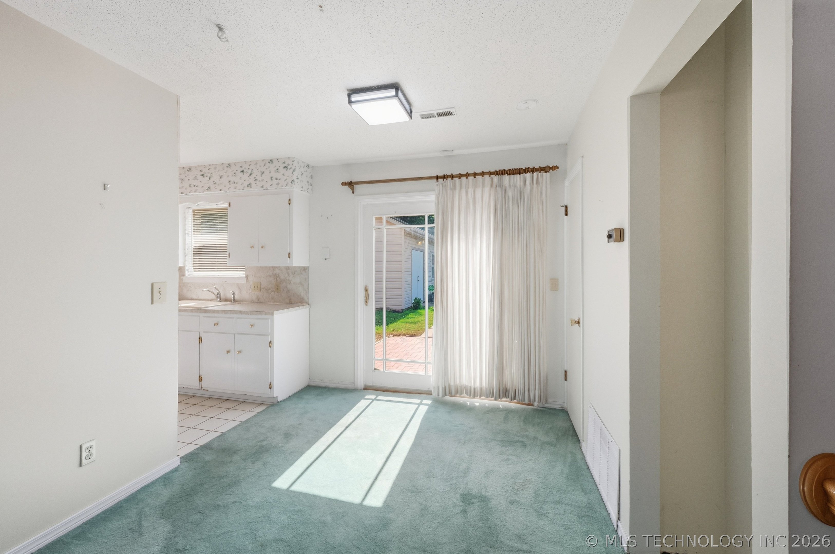 12308 E 18th Street Property Photo 28