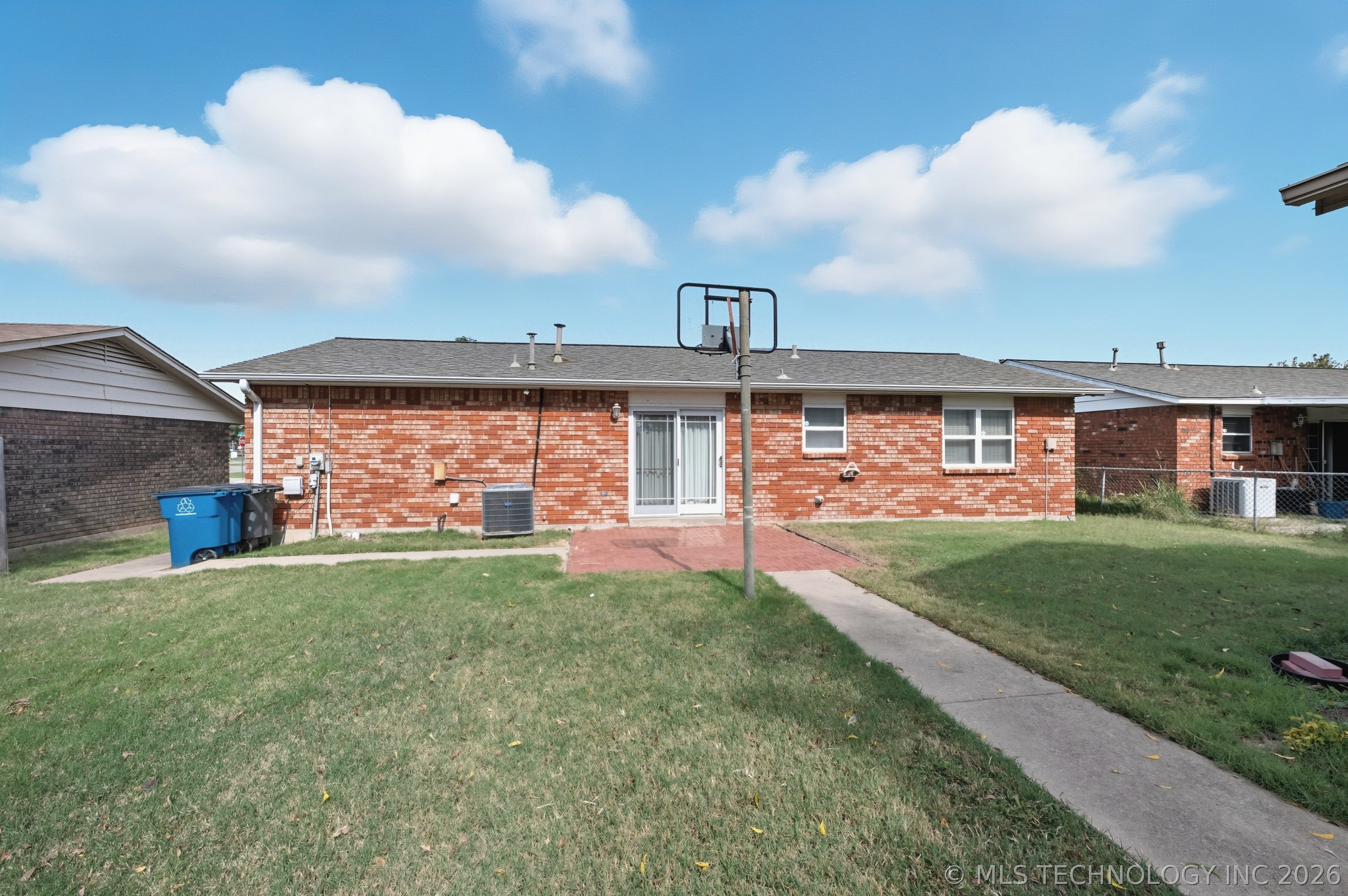 12308 E 18th Street Property Photo 32