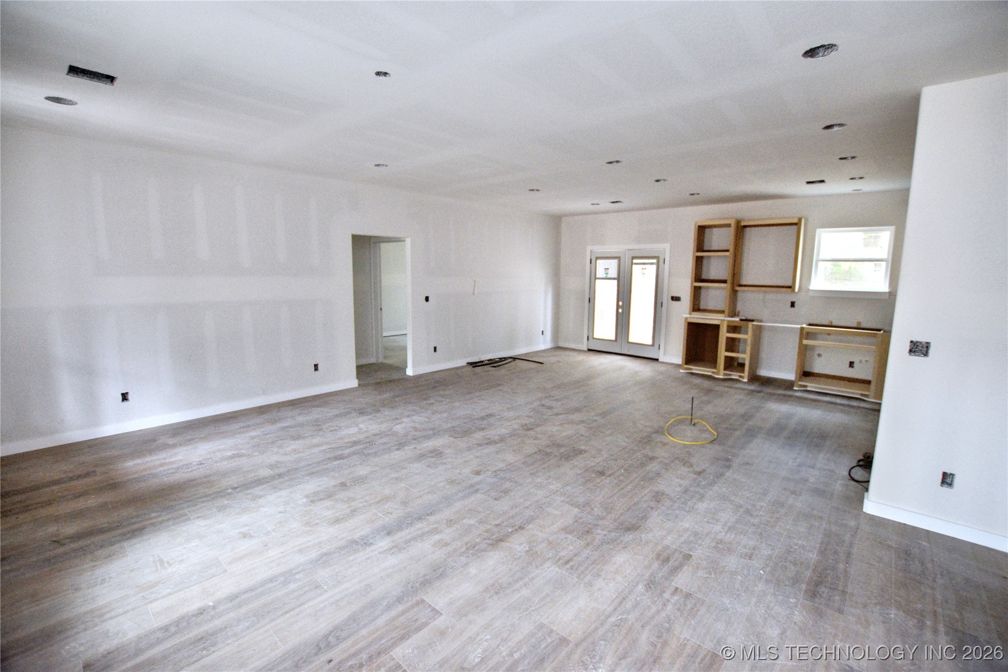 18834 W Hunters Court Property Photo 5