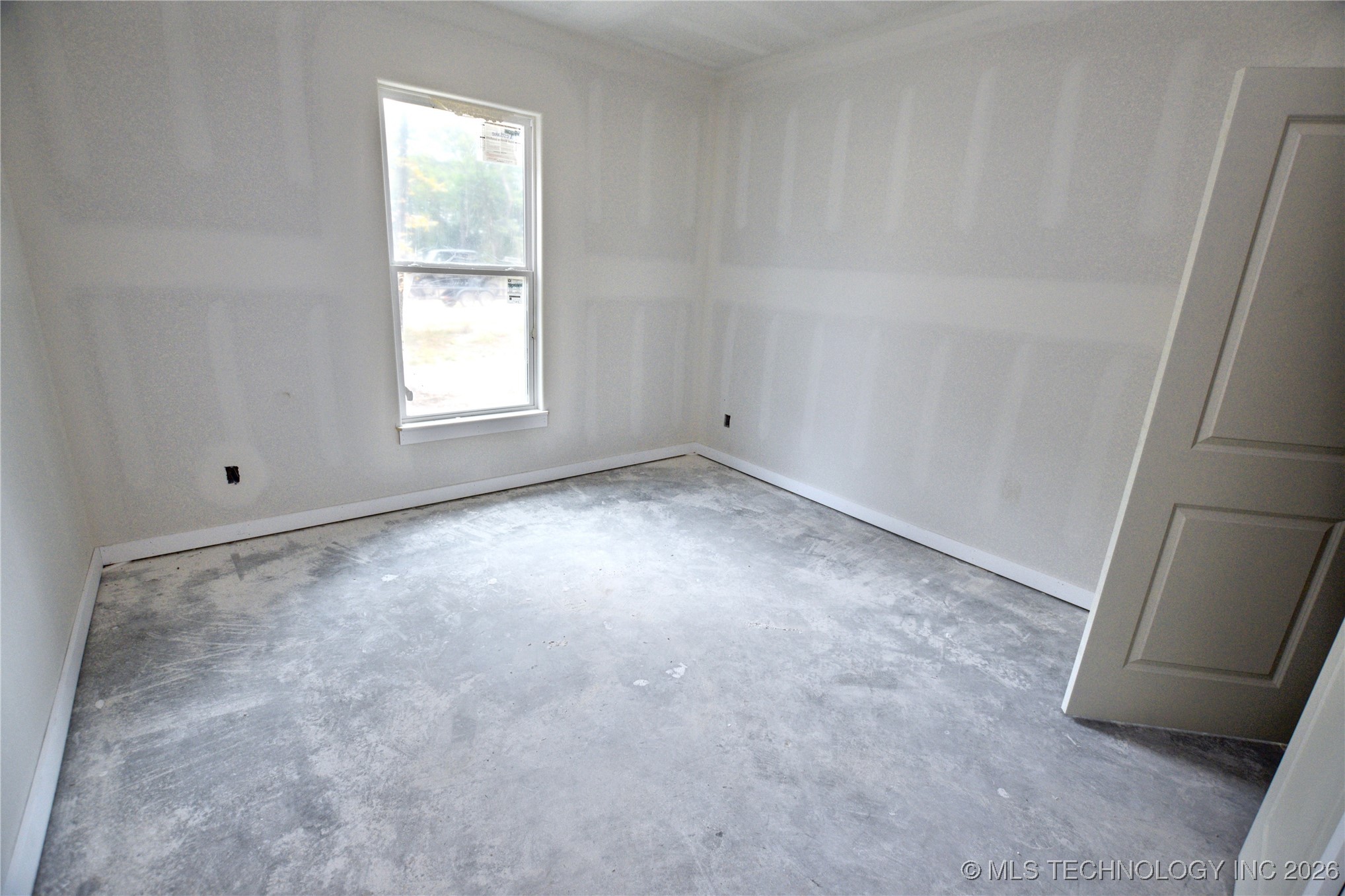 18834 W Hunters Court Property Photo 15