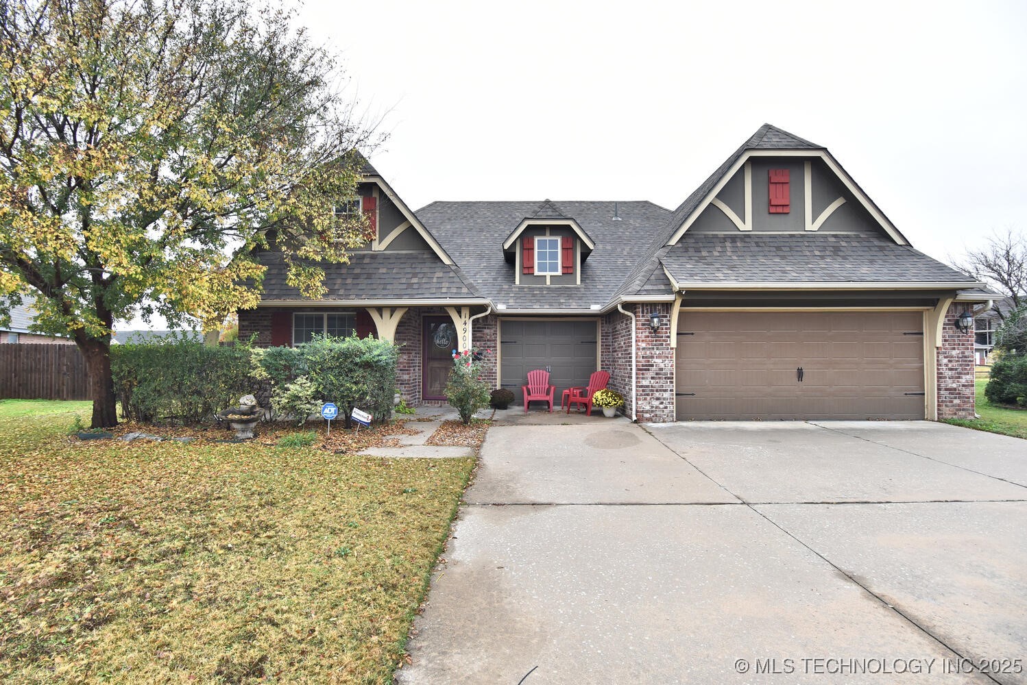 14900 E 87th Street North Property Photo 1