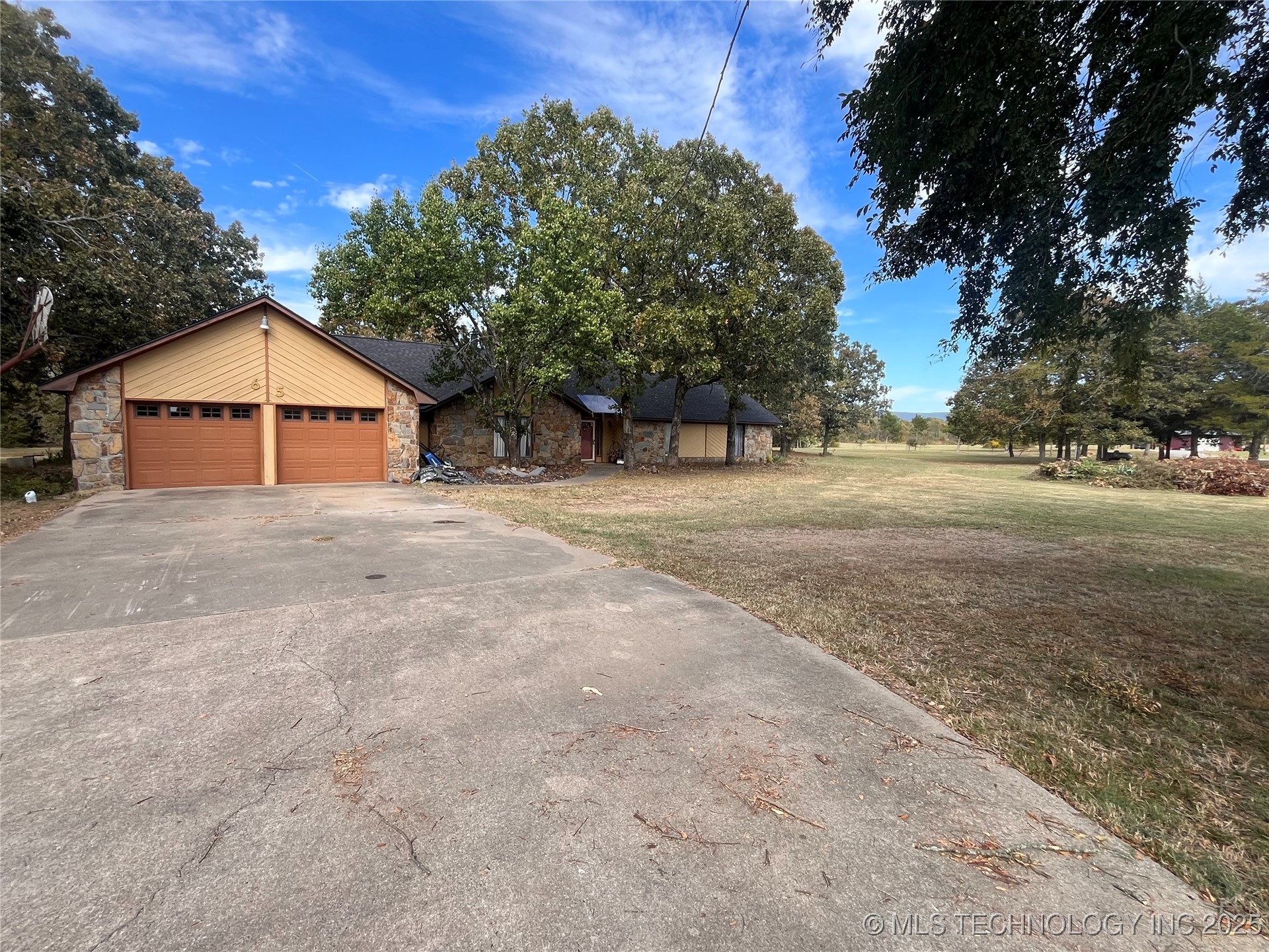 65 Pickle Lane Property Photo 2