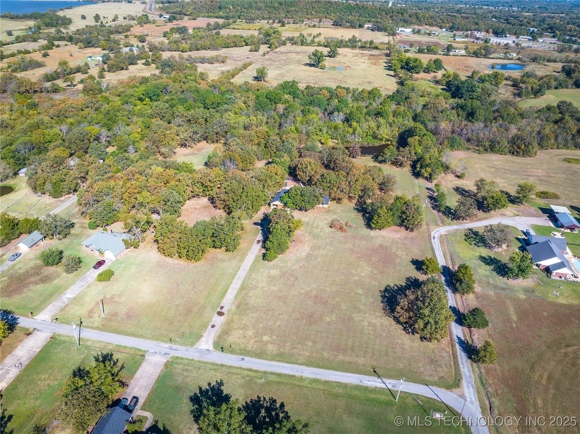 65 Pickle Lane Property Photo 4