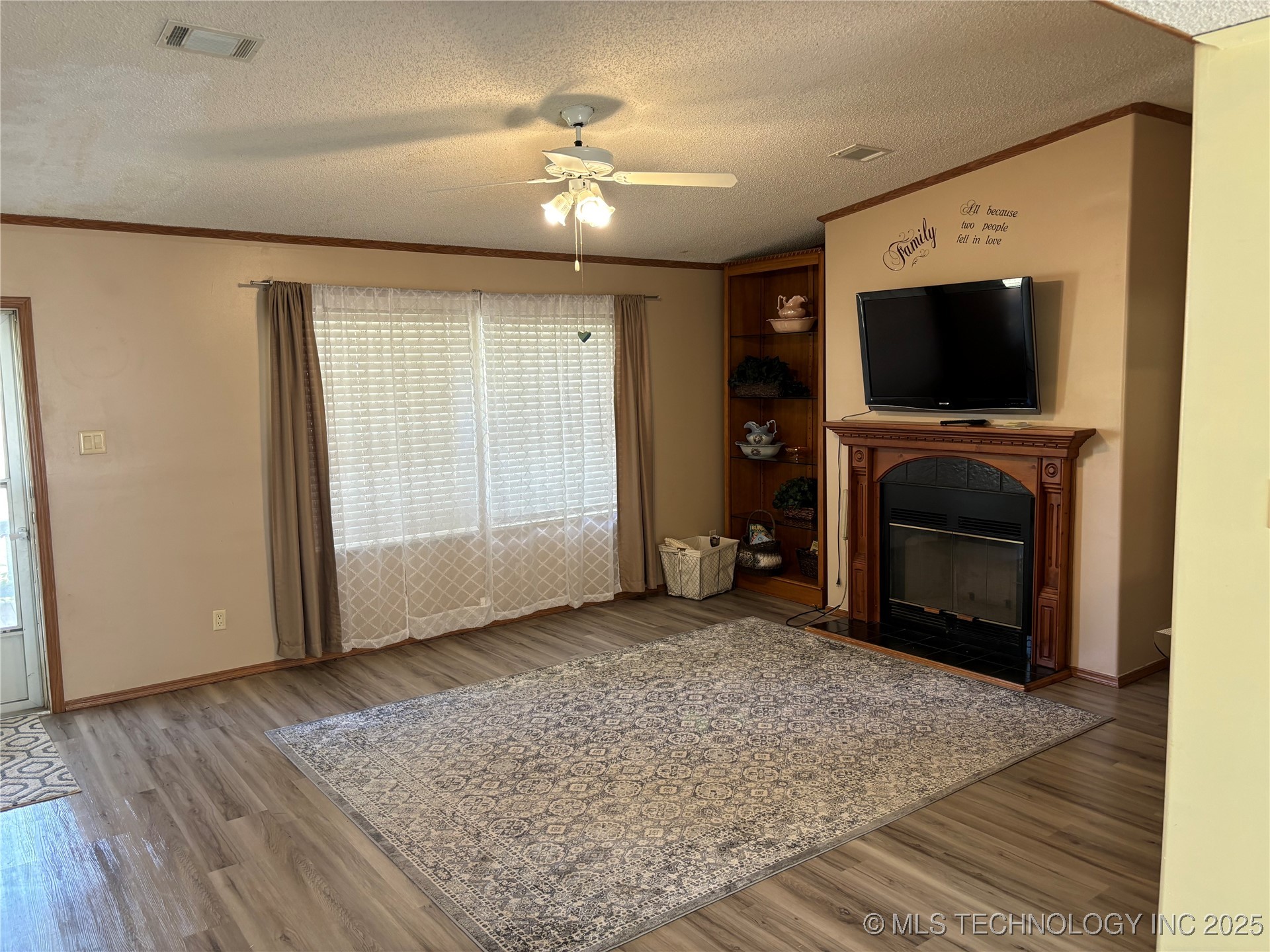 13937 Conley Property Photo 2