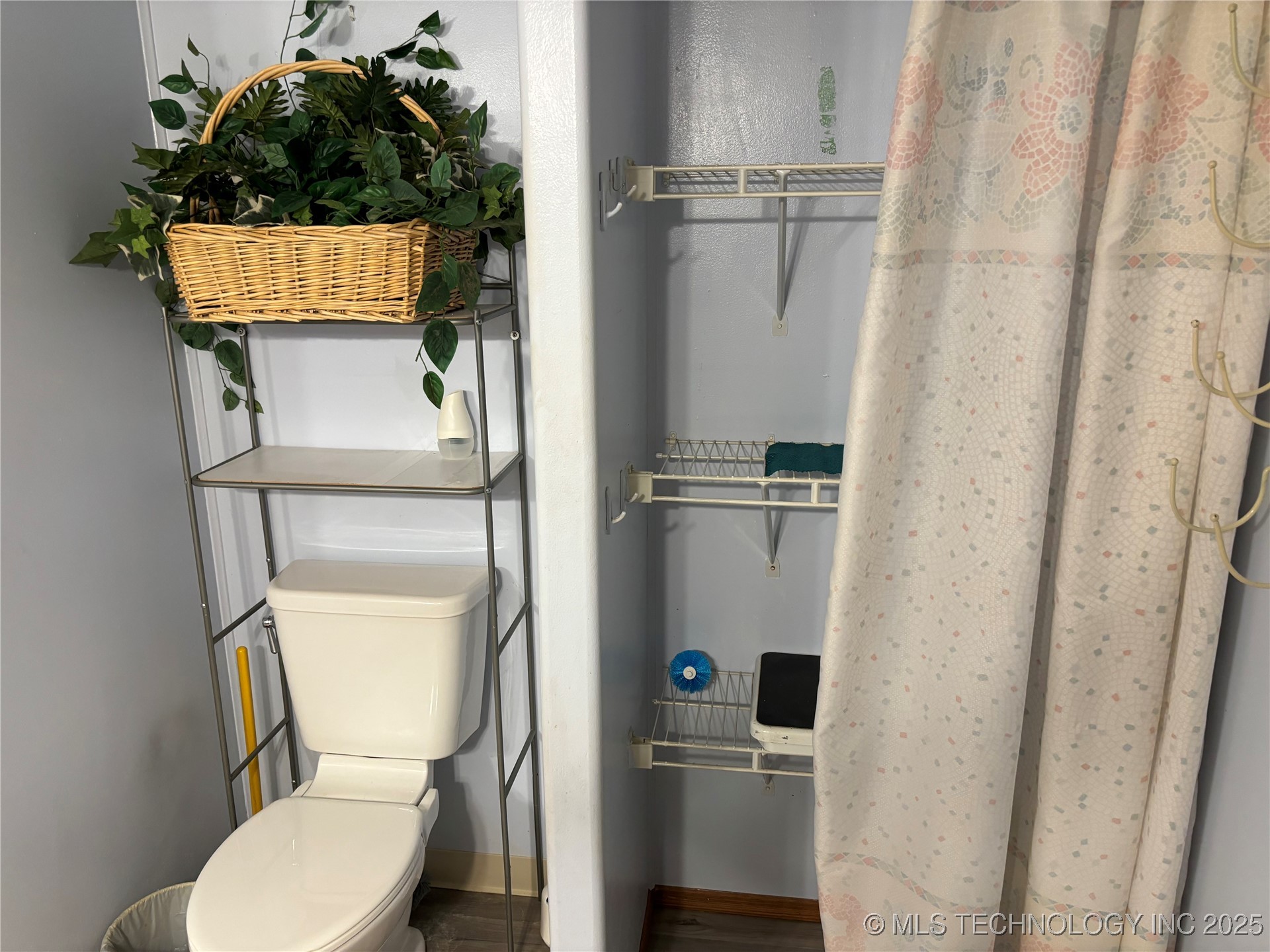 13937 Conley Property Photo 6