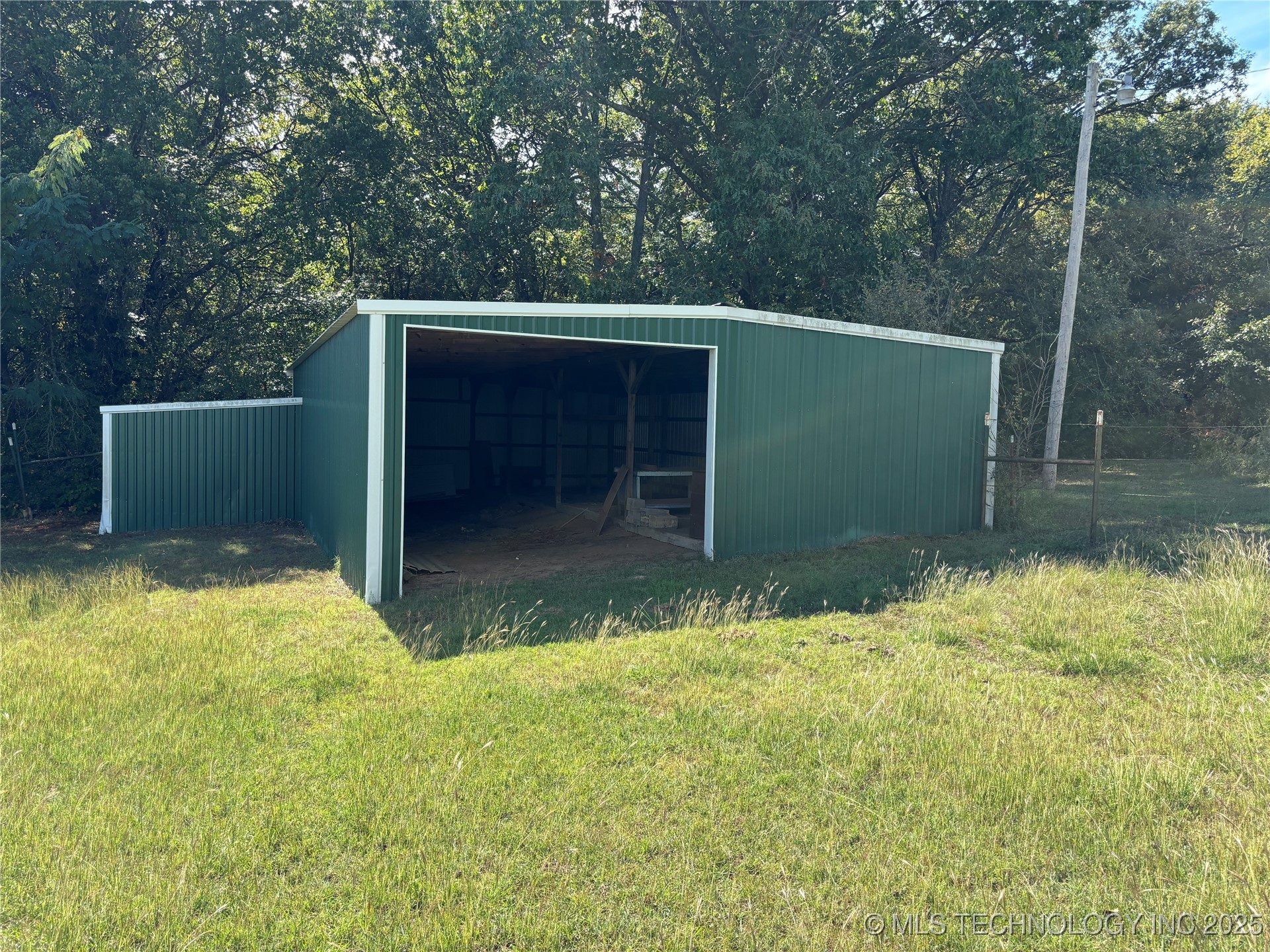 13937 Conley Property Photo 25