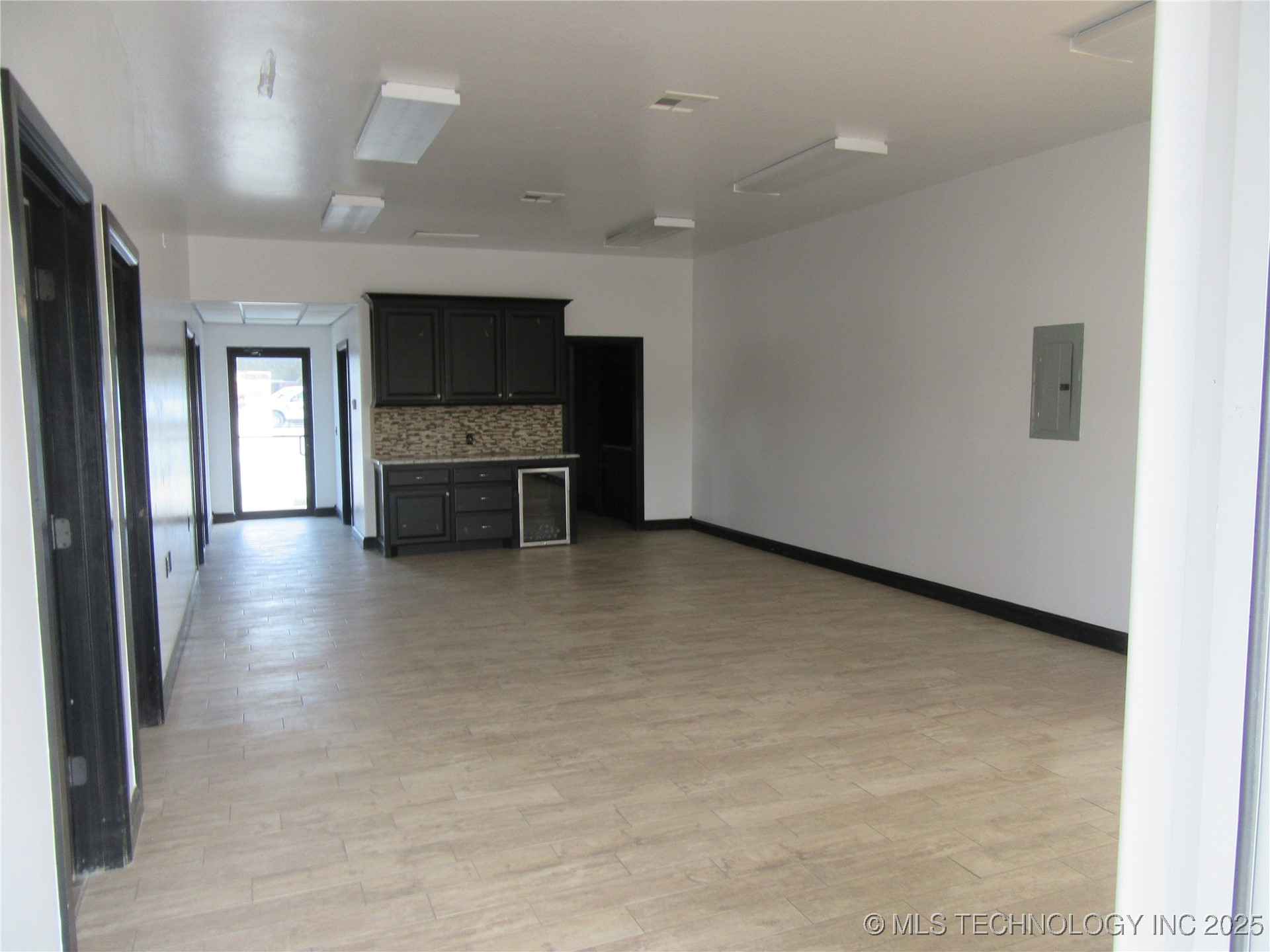 1008 N Main Property Photo 4