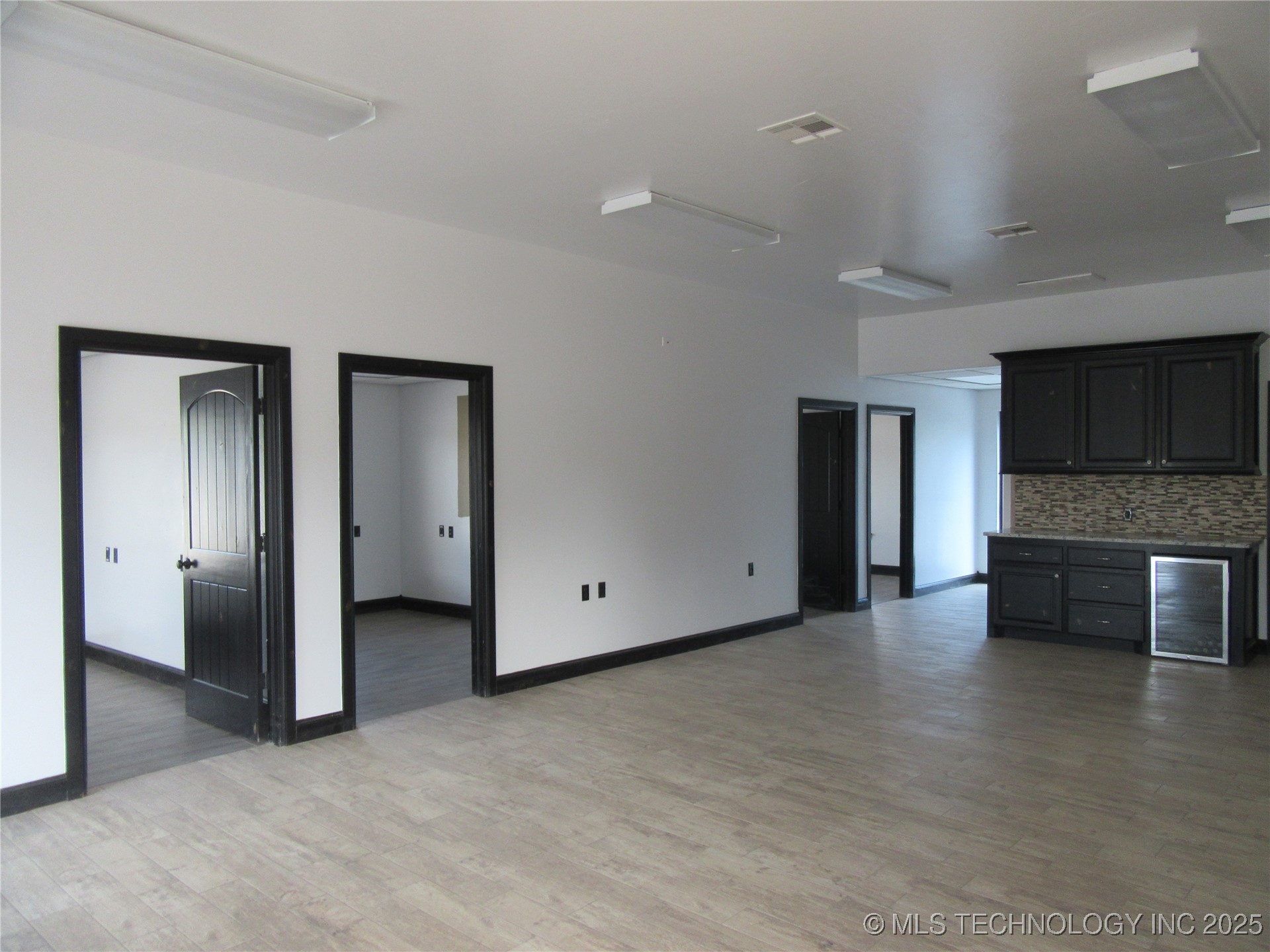 1008 N Main Property Photo 5