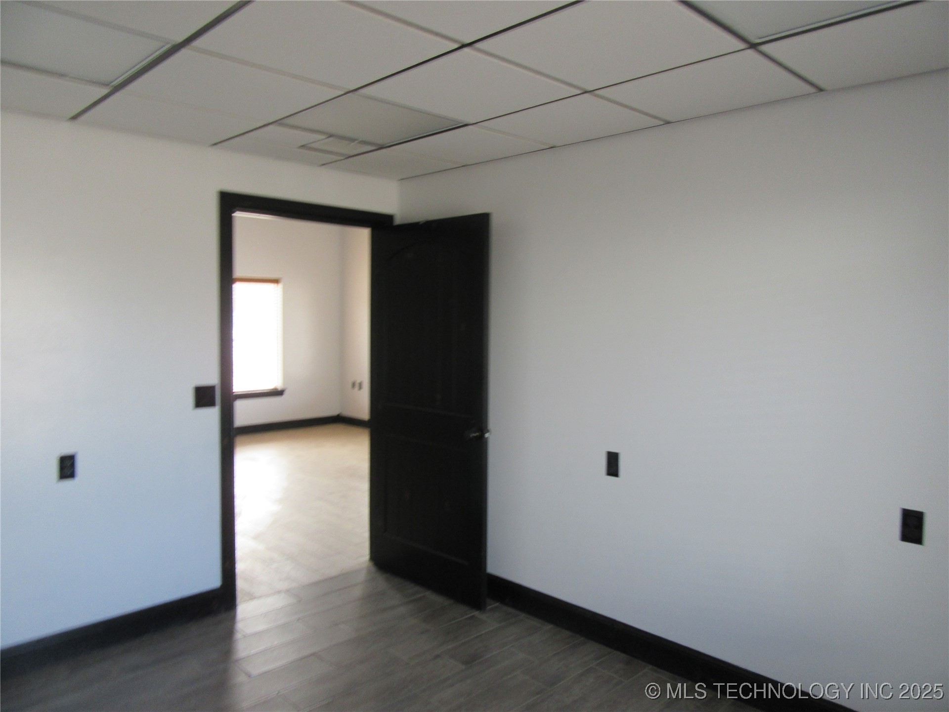 1008 N Main Property Photo 10