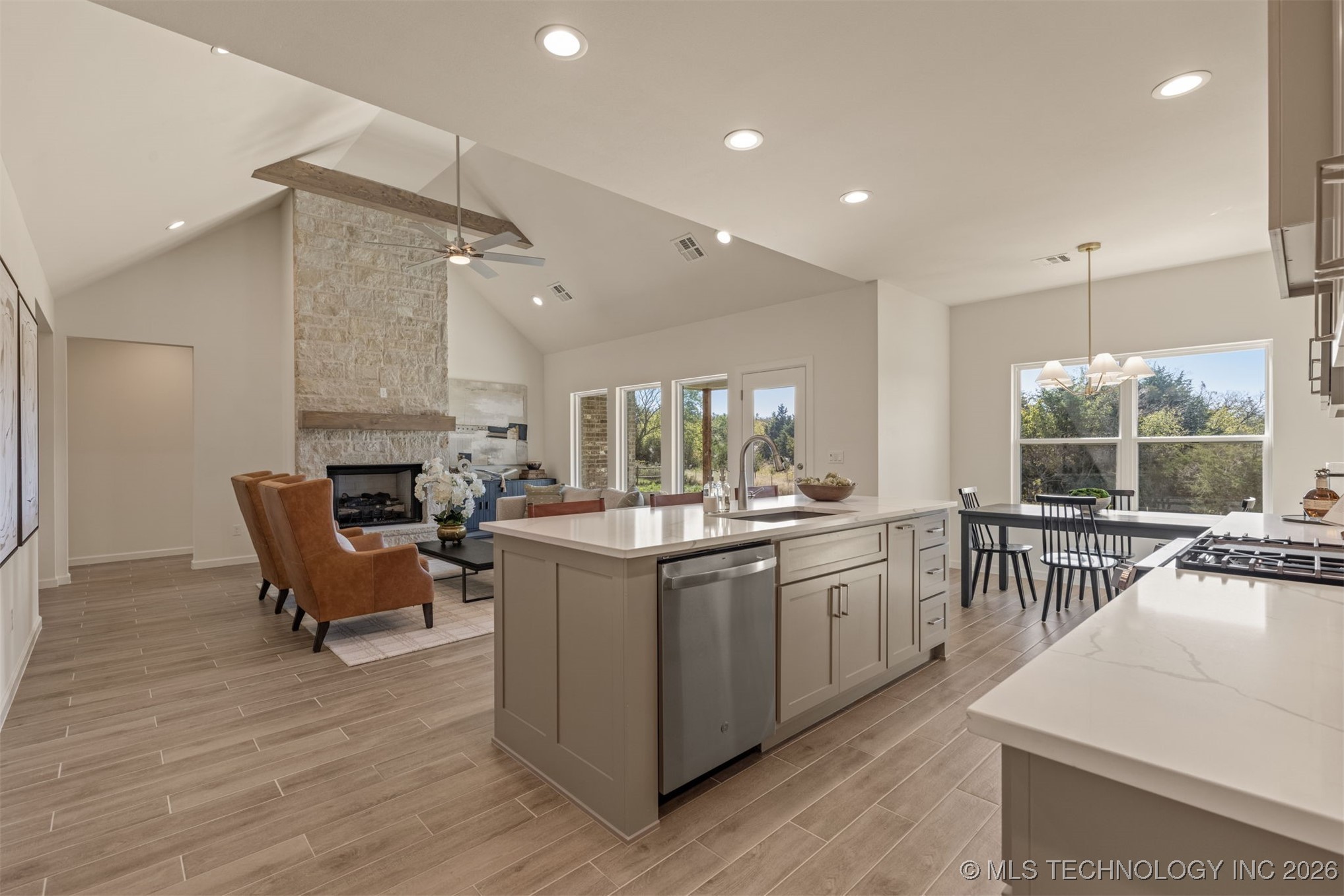 2014 E 45th Place Property Photo 28