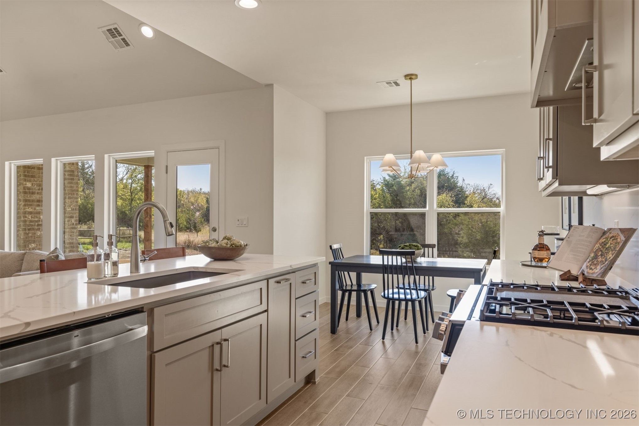 2014 E 45th Place Property Photo 29