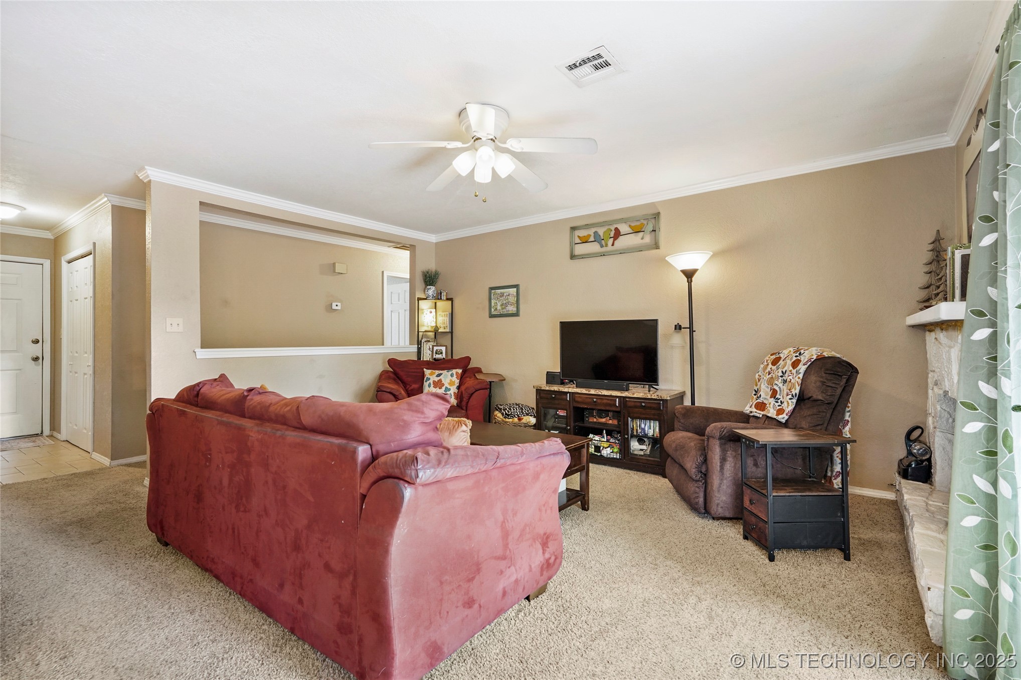 721 W Boston Street Property Photo 6