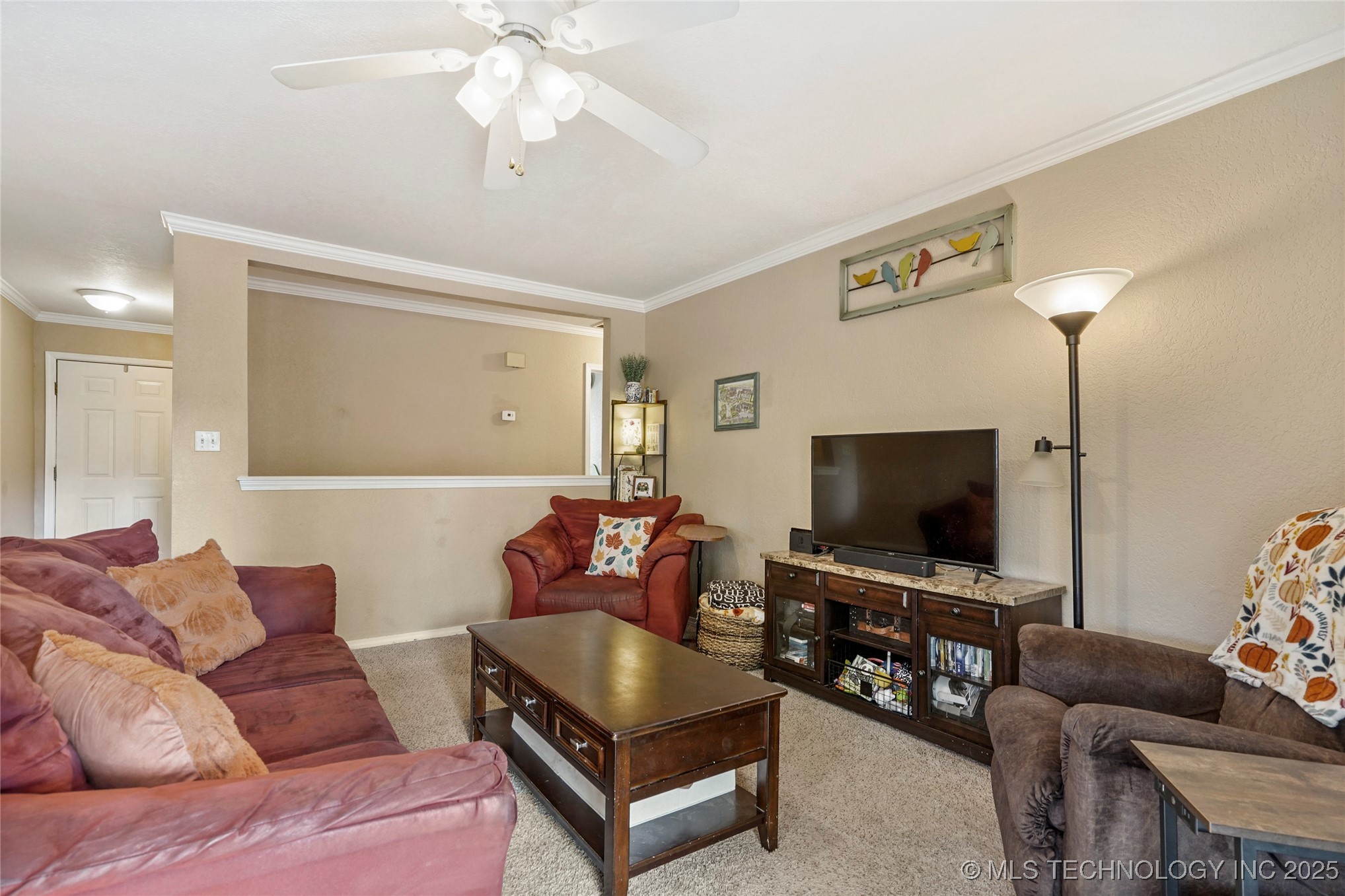 721 W Boston Street Property Photo 7