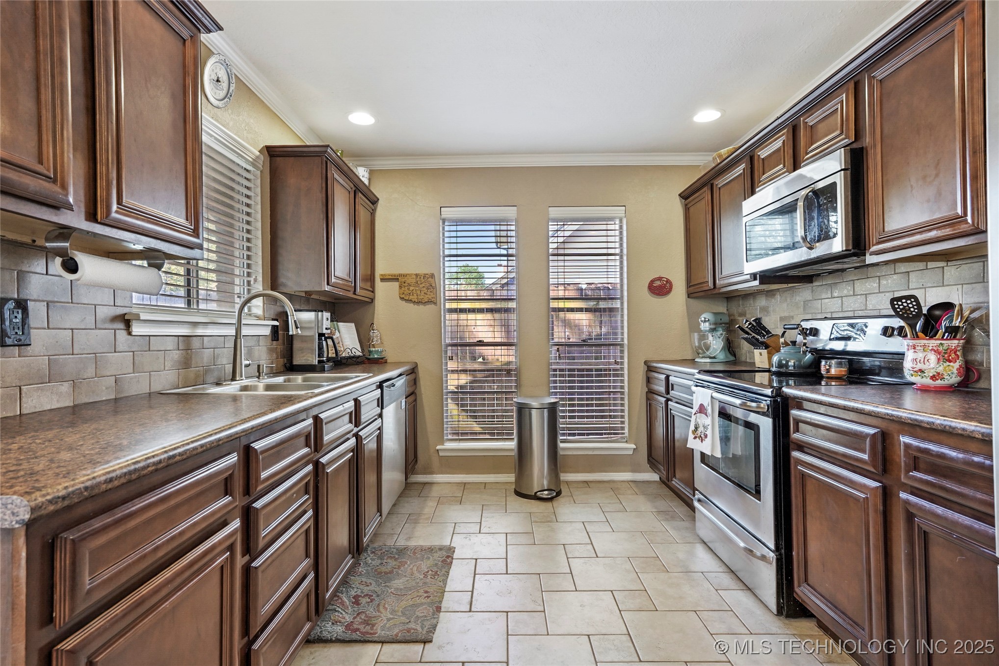 721 W Boston Street Property Photo 11