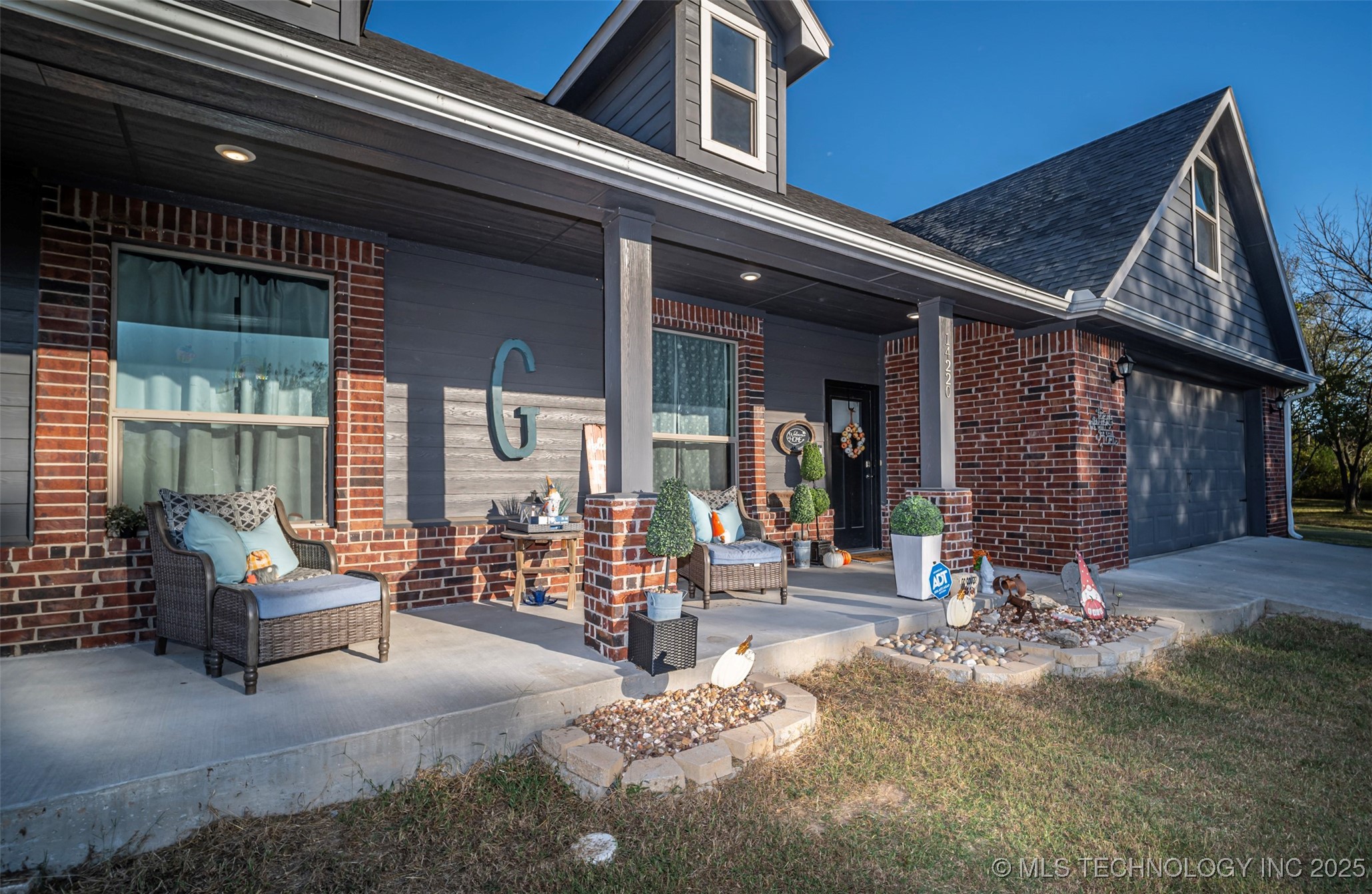 1420 County Road 3613 Property Photo 4