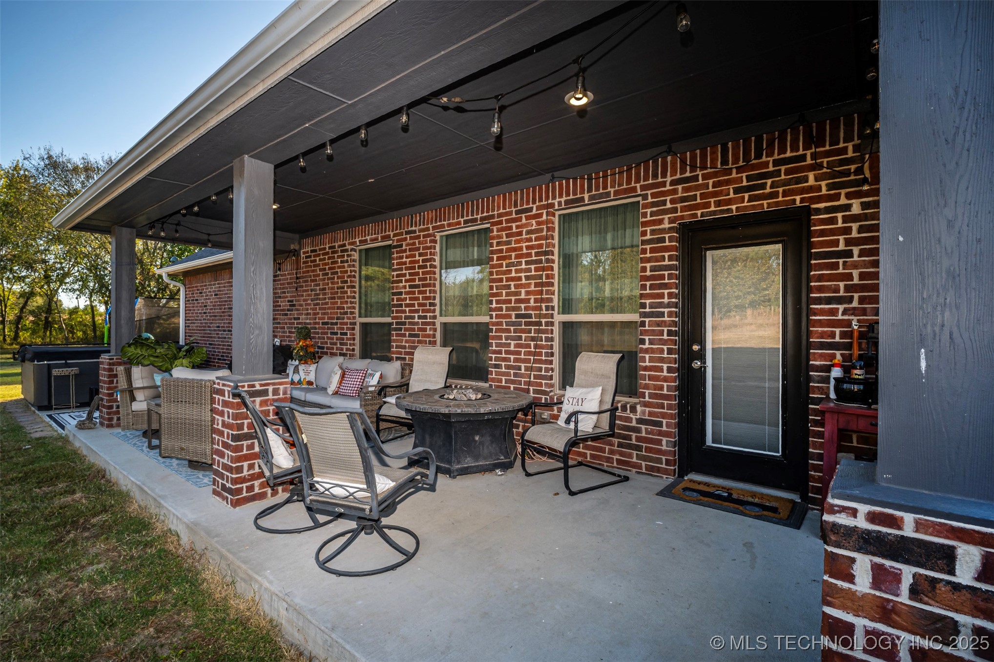 1420 County Road 3613 Property Photo 6