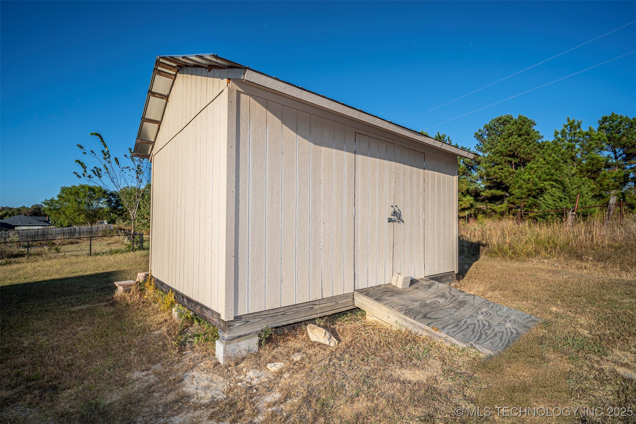 1420 County Road 3613 Property Photo 37