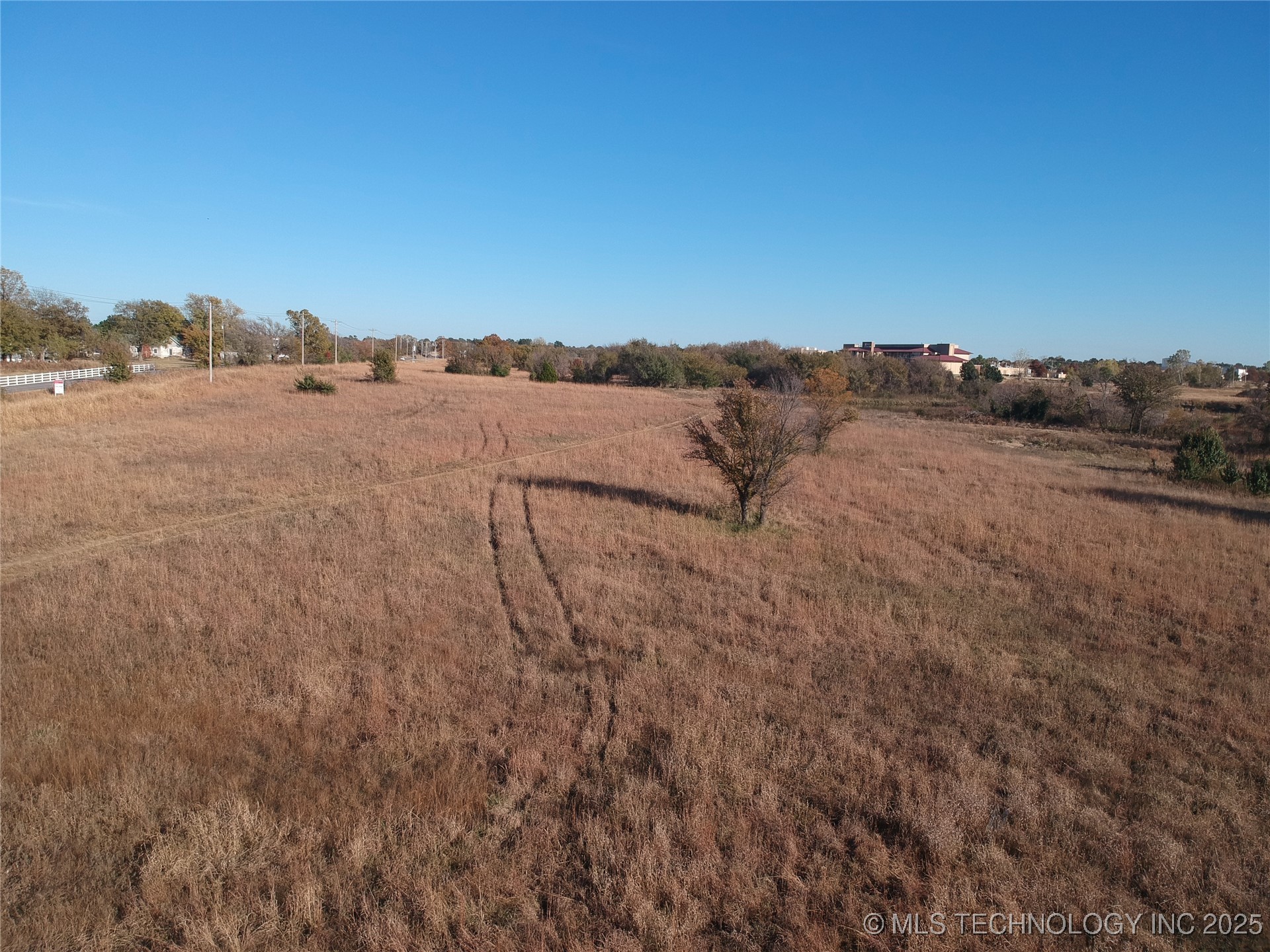 E 106th Street Property Photo 5