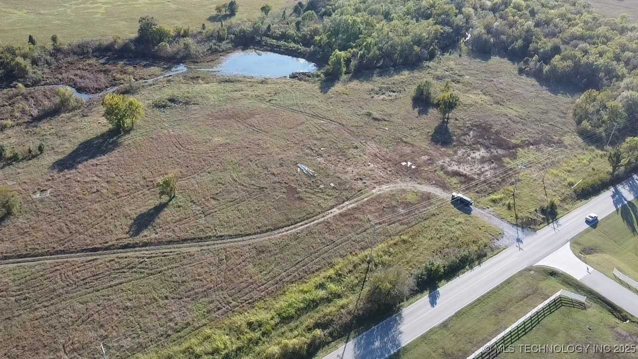 E 106th Street Property Photo 11