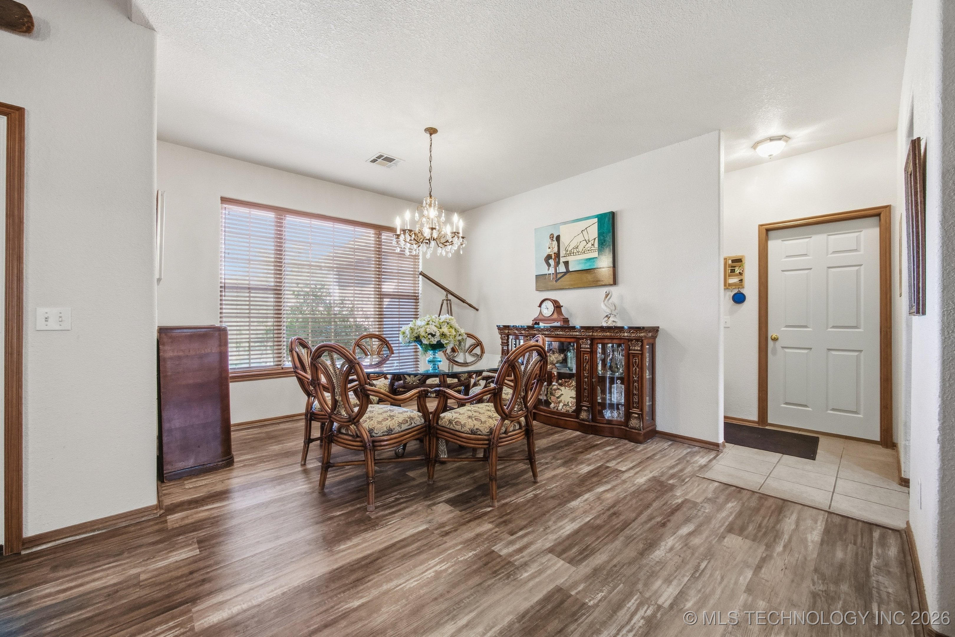 2445 Avalon Drive Property Photo 8