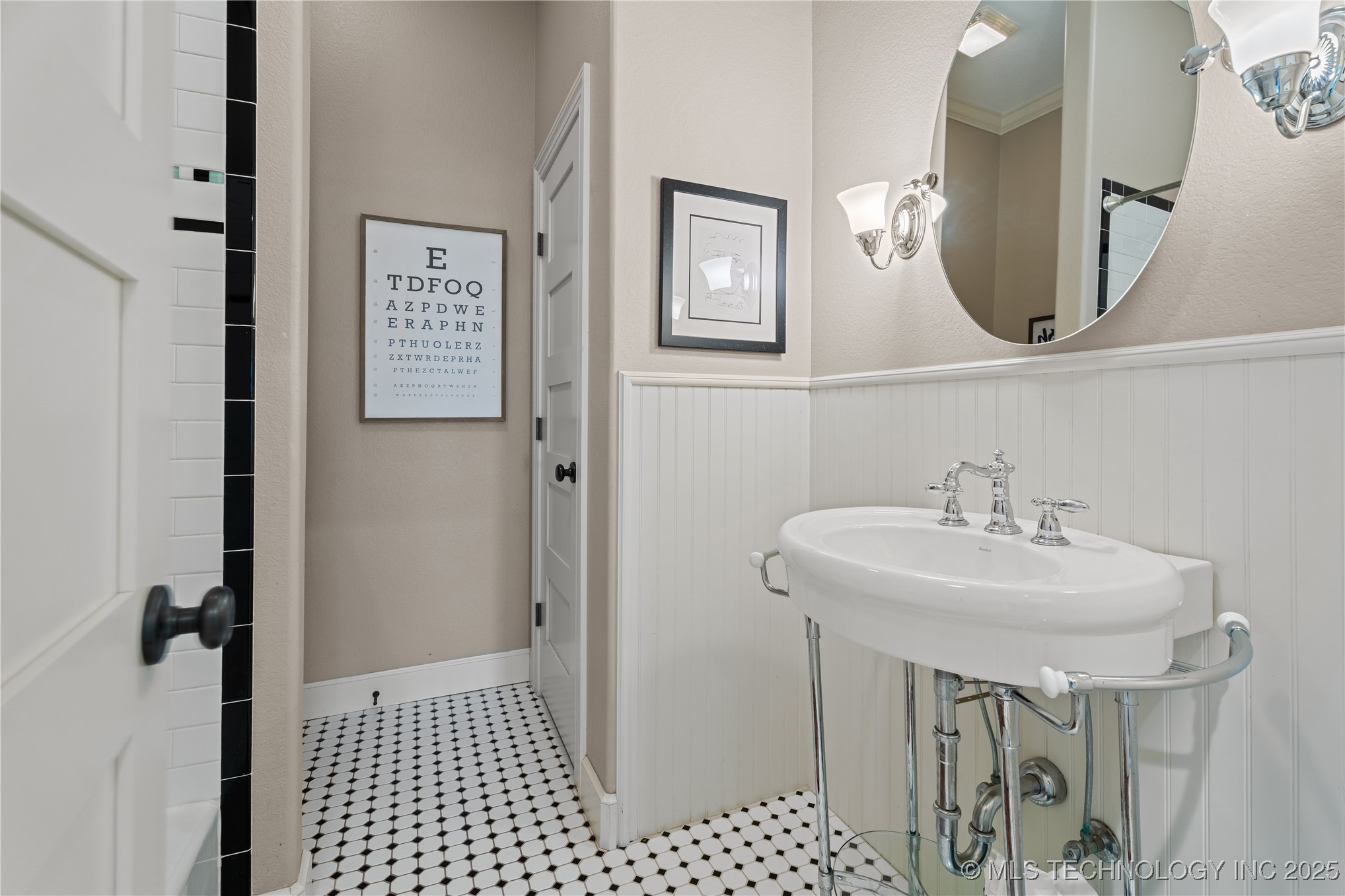 639 Ne Bison Road Property Photo 17