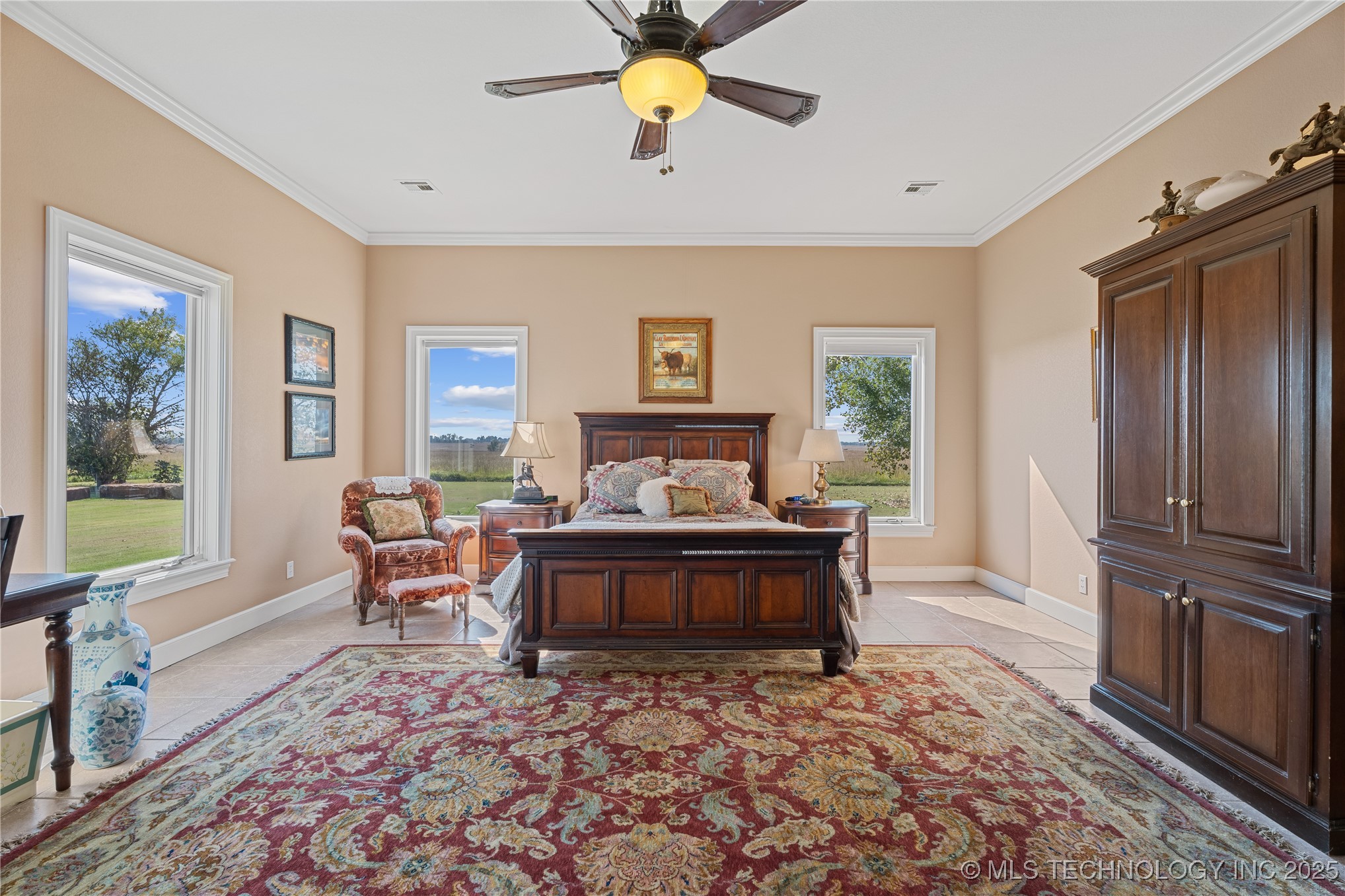 639 Ne Bison Road Property Photo 23